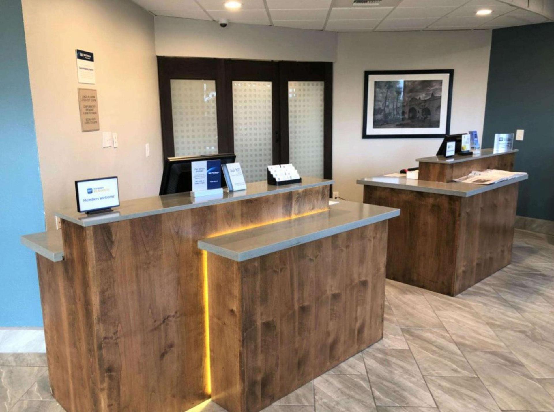 Best Western InnSuites Tucson Foothills Hotel & Suites photo 4