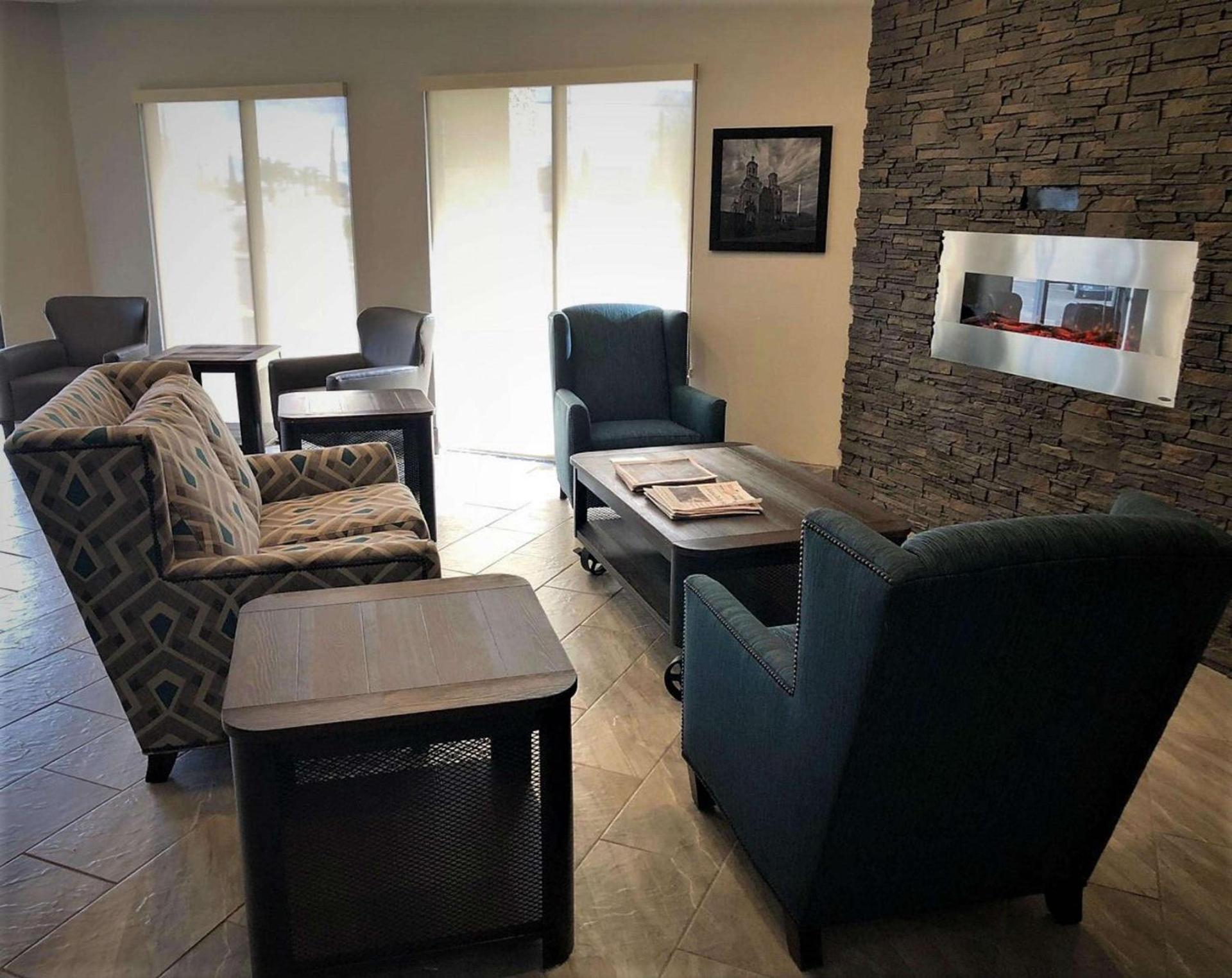 Best Western InnSuites Tucson Foothills Hotel & Suites photo 3