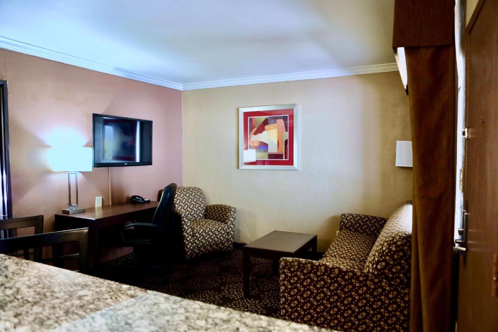 Best Western InnSuites Tucson Foothills Hotel & Suites photo 32