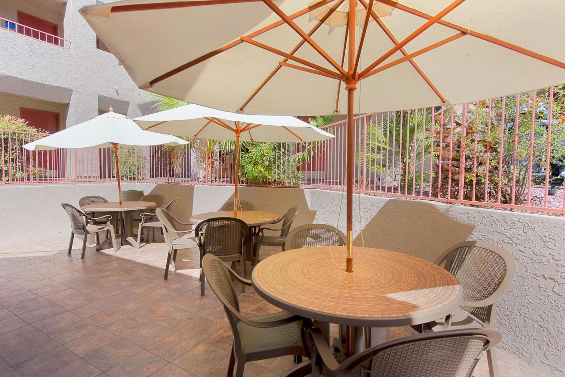 Best Western InnSuites Tucson Foothills Hotel & Suites photo 26