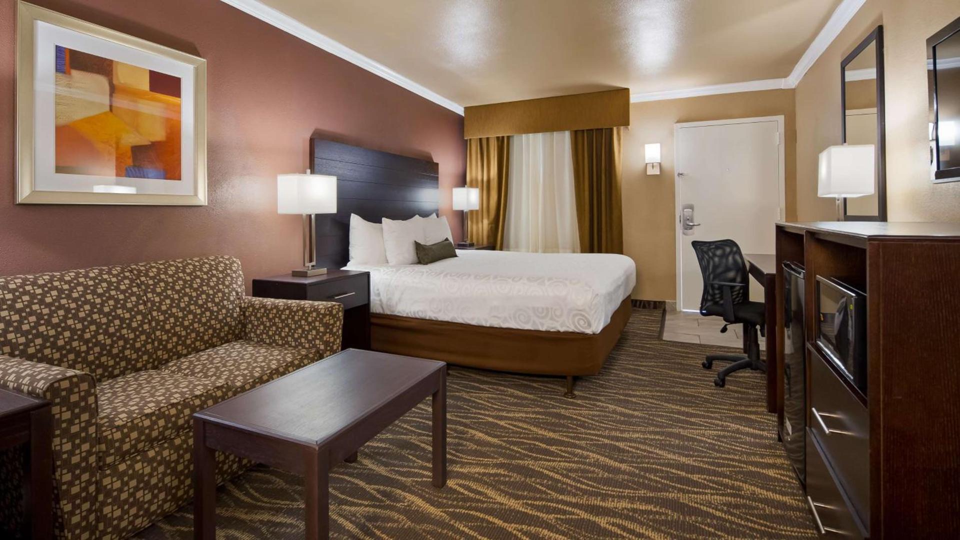 Best Western InnSuites Tucson Foothills Hotel & Suites photo 23