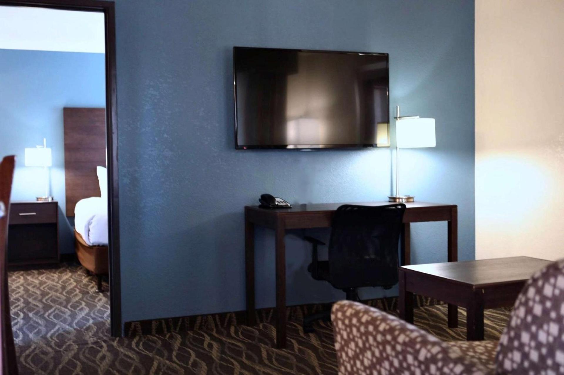 Best Western InnSuites Tucson Foothills Hotel & Suites photo 29