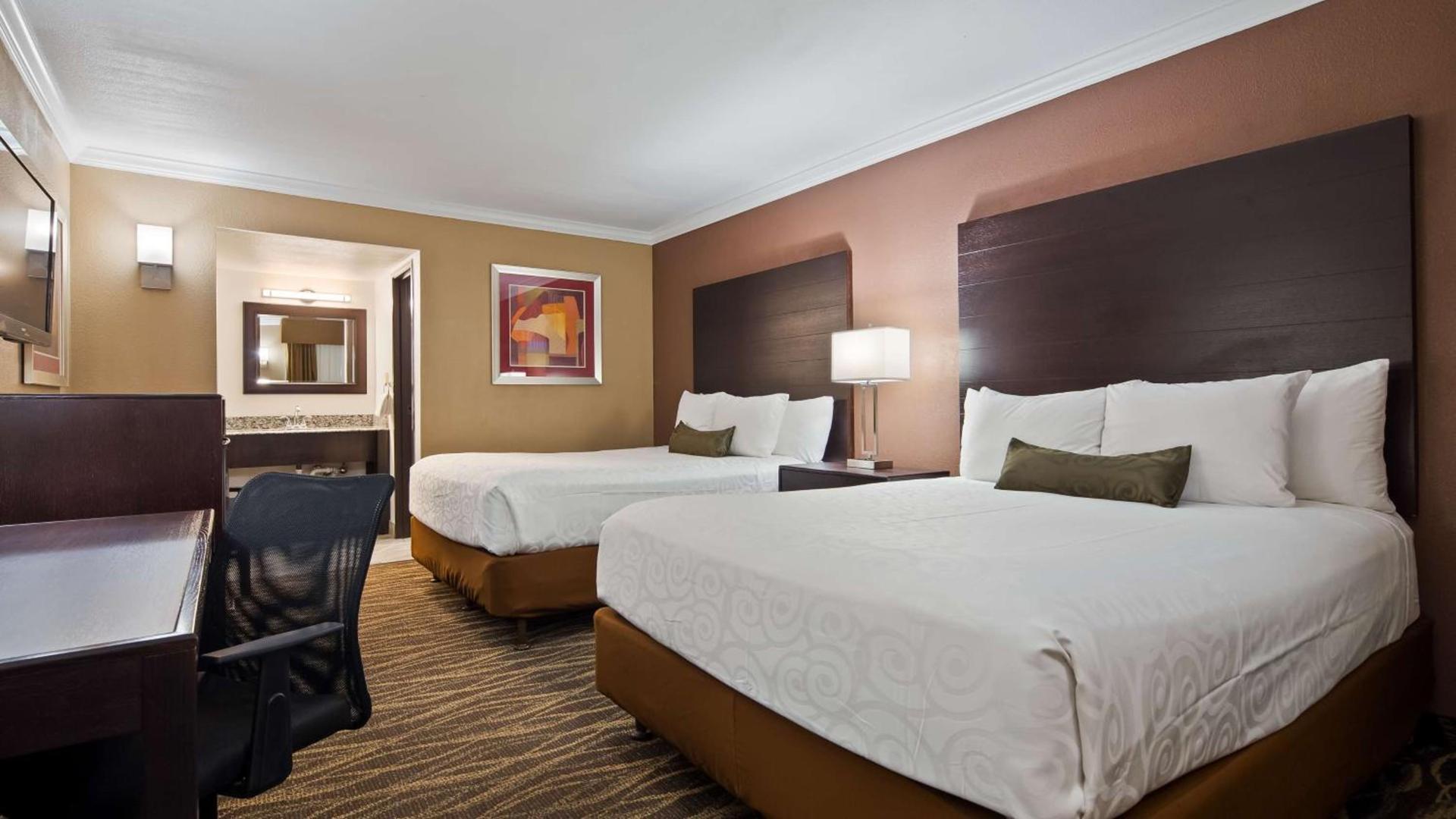 Best Western InnSuites Tucson Foothills Hotel & Suites photo 24