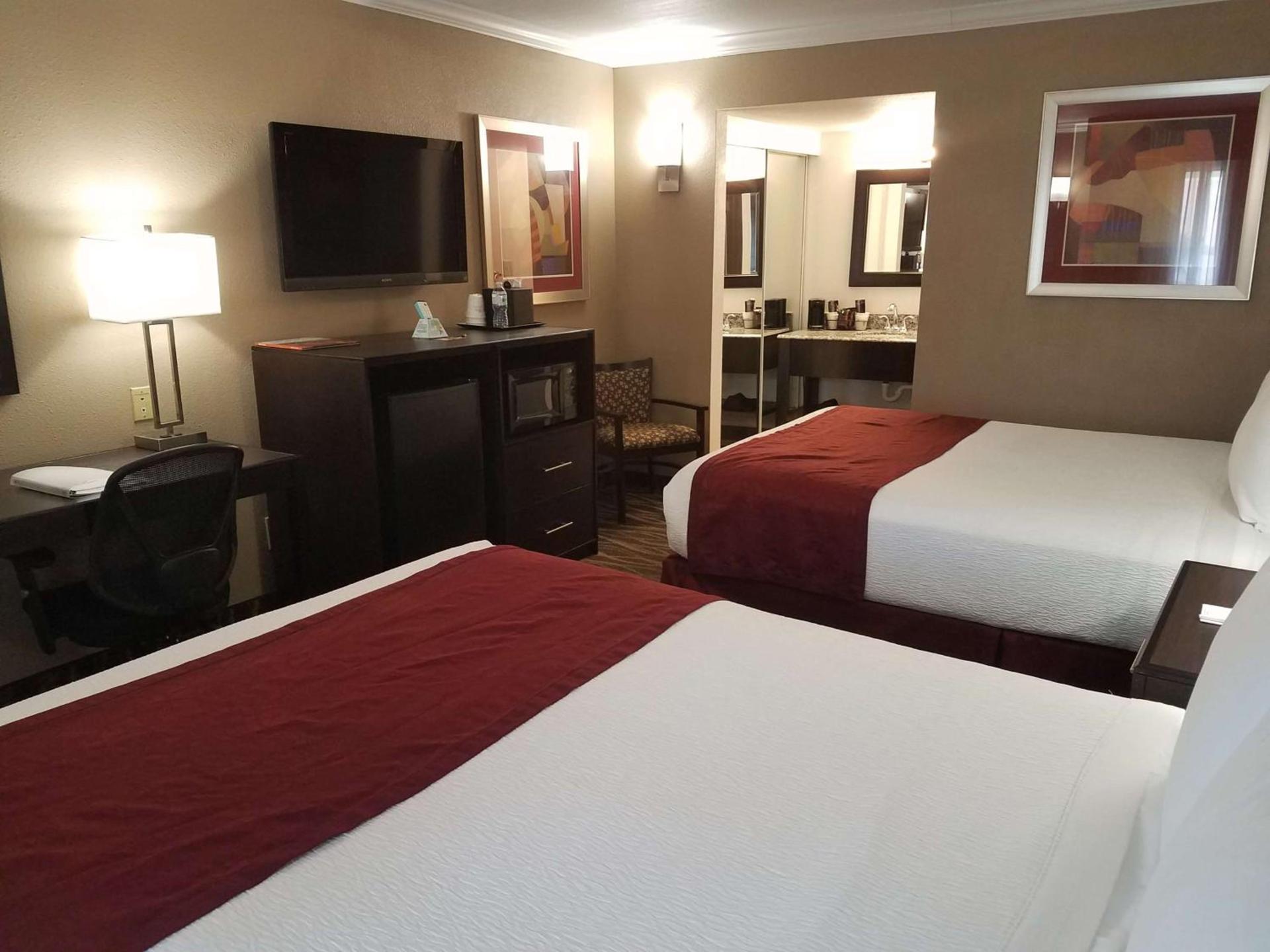 Best Western InnSuites Tucson Foothills Hotel & Suites photo 27