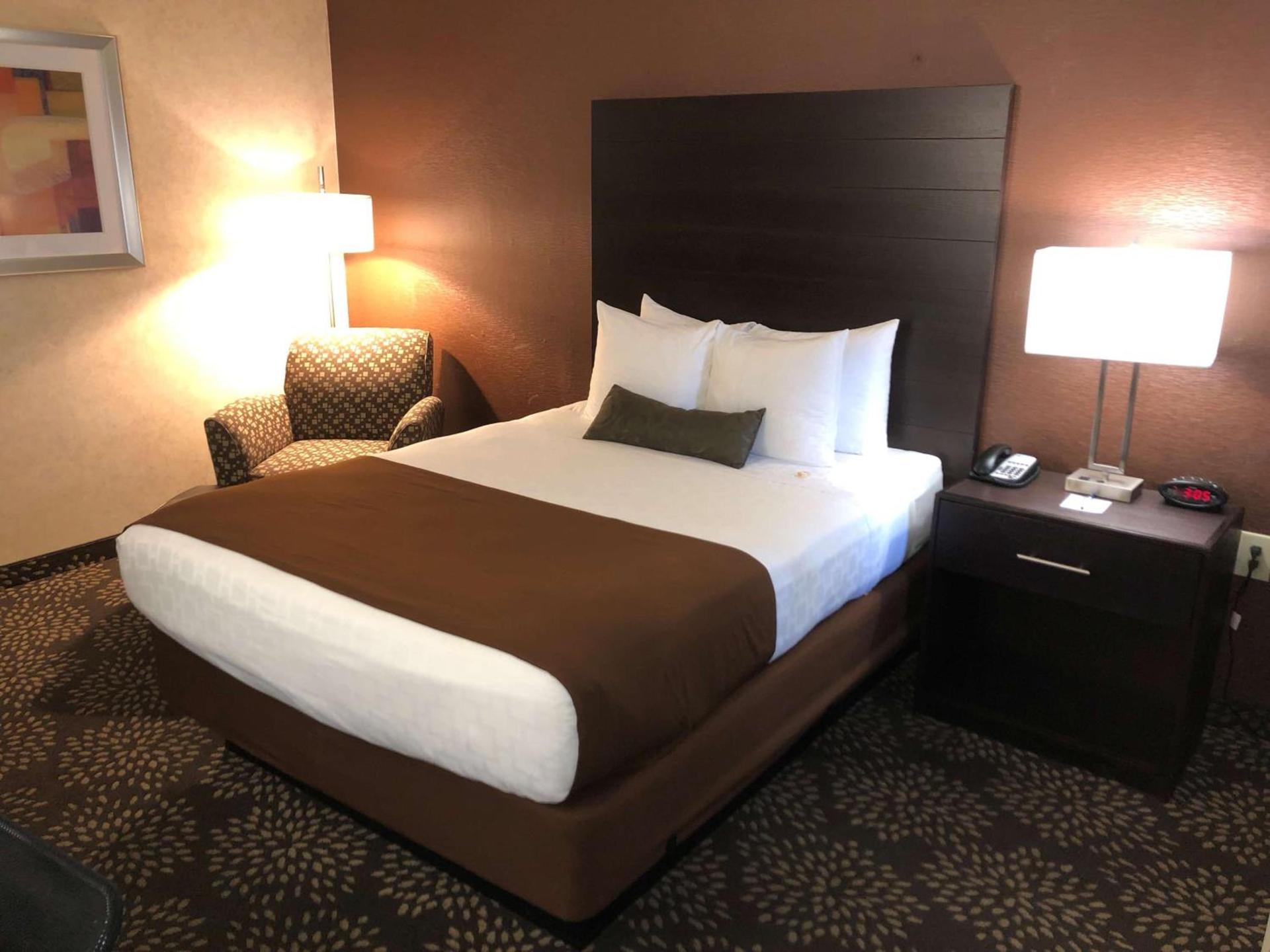 Best Western InnSuites Tucson Foothills Hotel & Suites photo 34