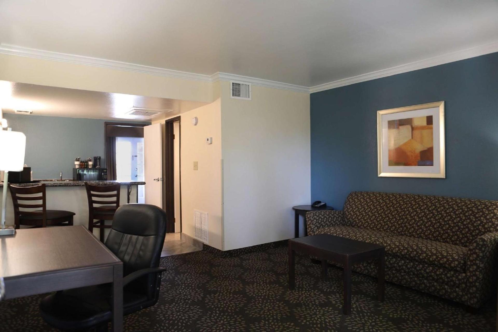 Best Western InnSuites Tucson Foothills Hotel & Suites photo 28