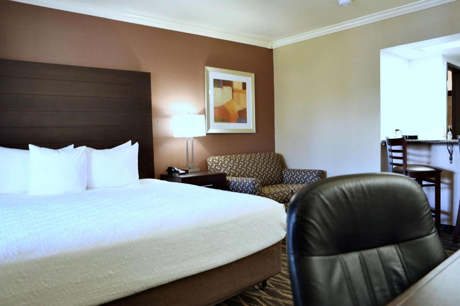 Best Western InnSuites Tucson Foothills Hotel & Suites photo 37