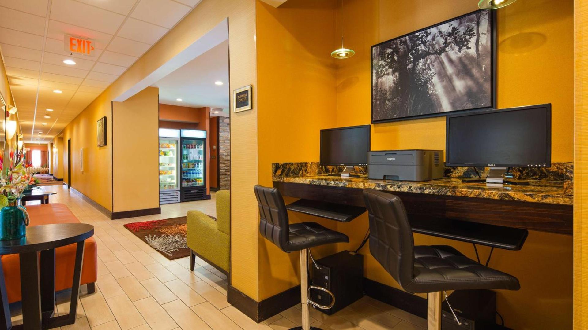 Best Western Plus Whitewater Inn photo 8