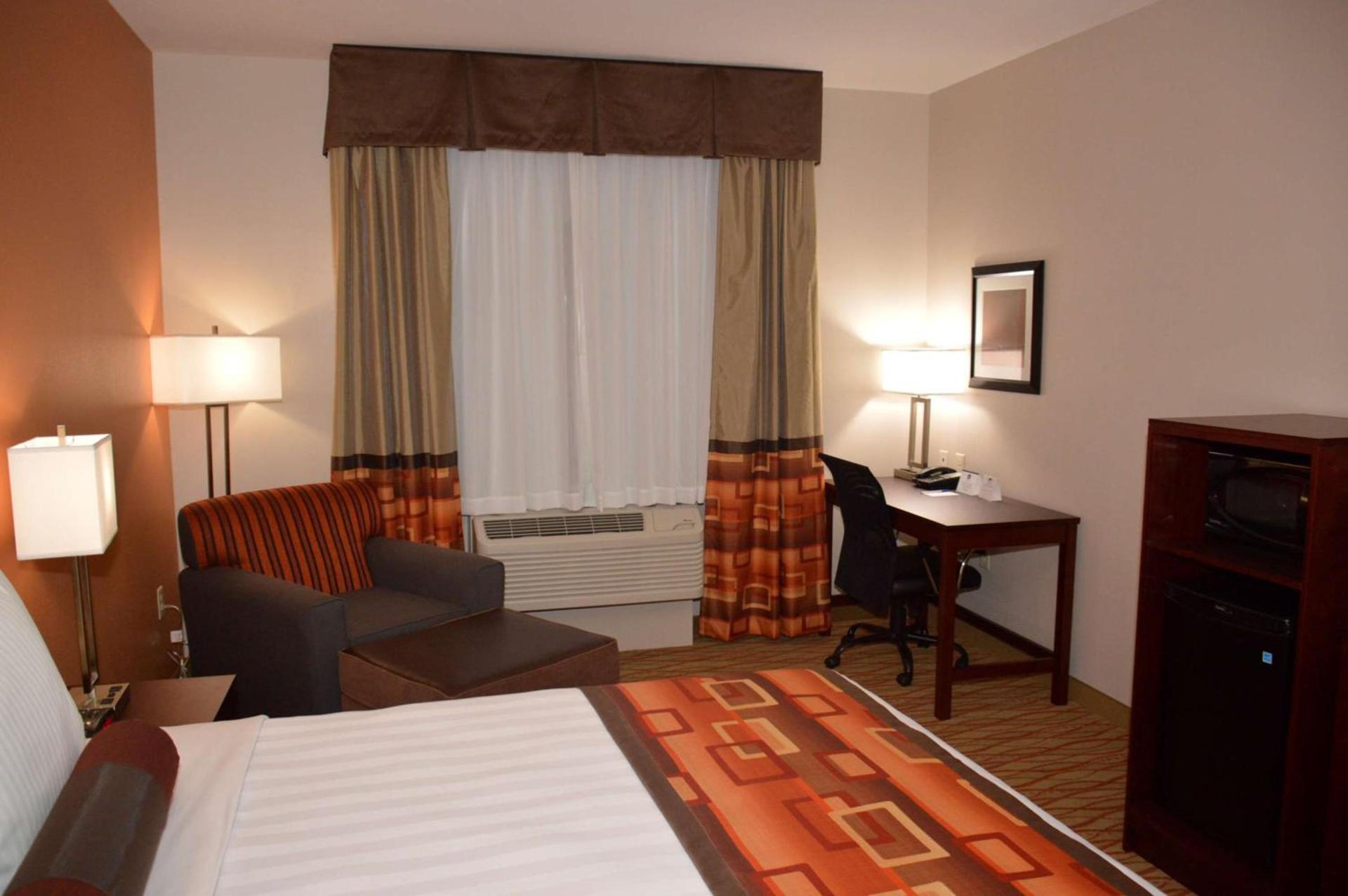 City Express by Marriott Spring photo 13
