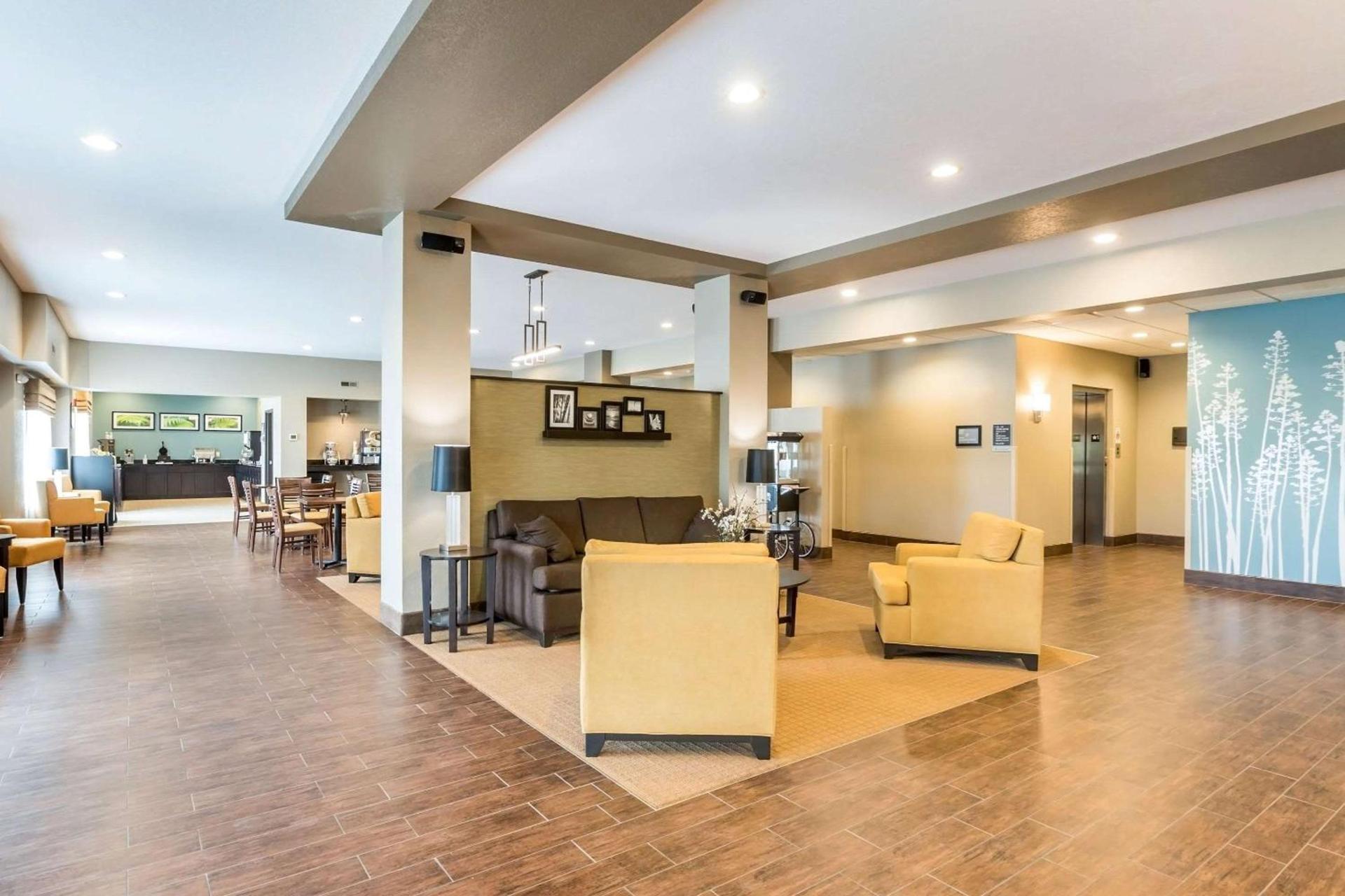 Sleep Inn & Suites West Des Moines near Jordan Creek photo 5