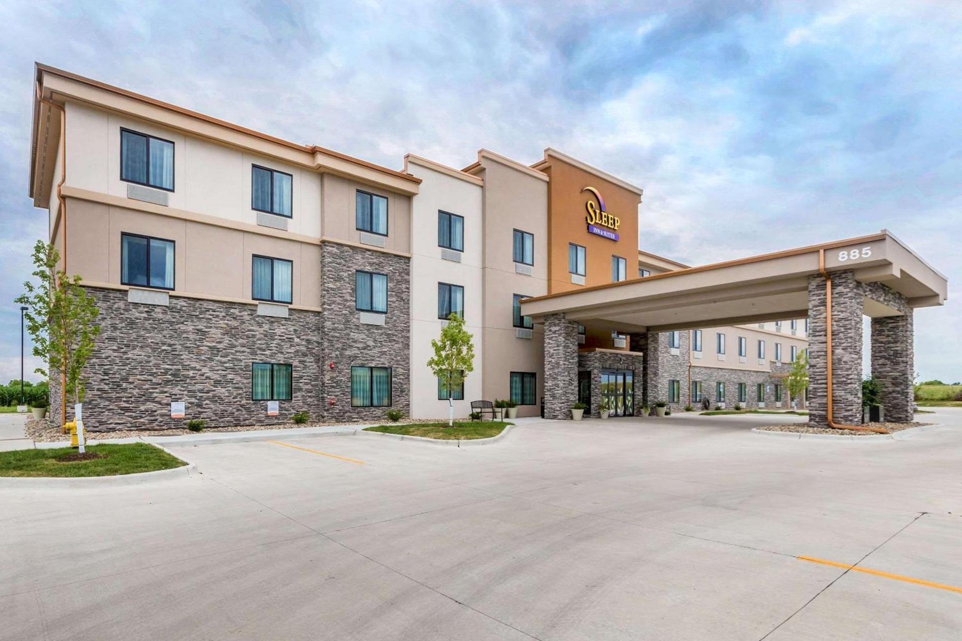 Sleep Inn & Suites West Des Moines near Jordan Creek photo 2