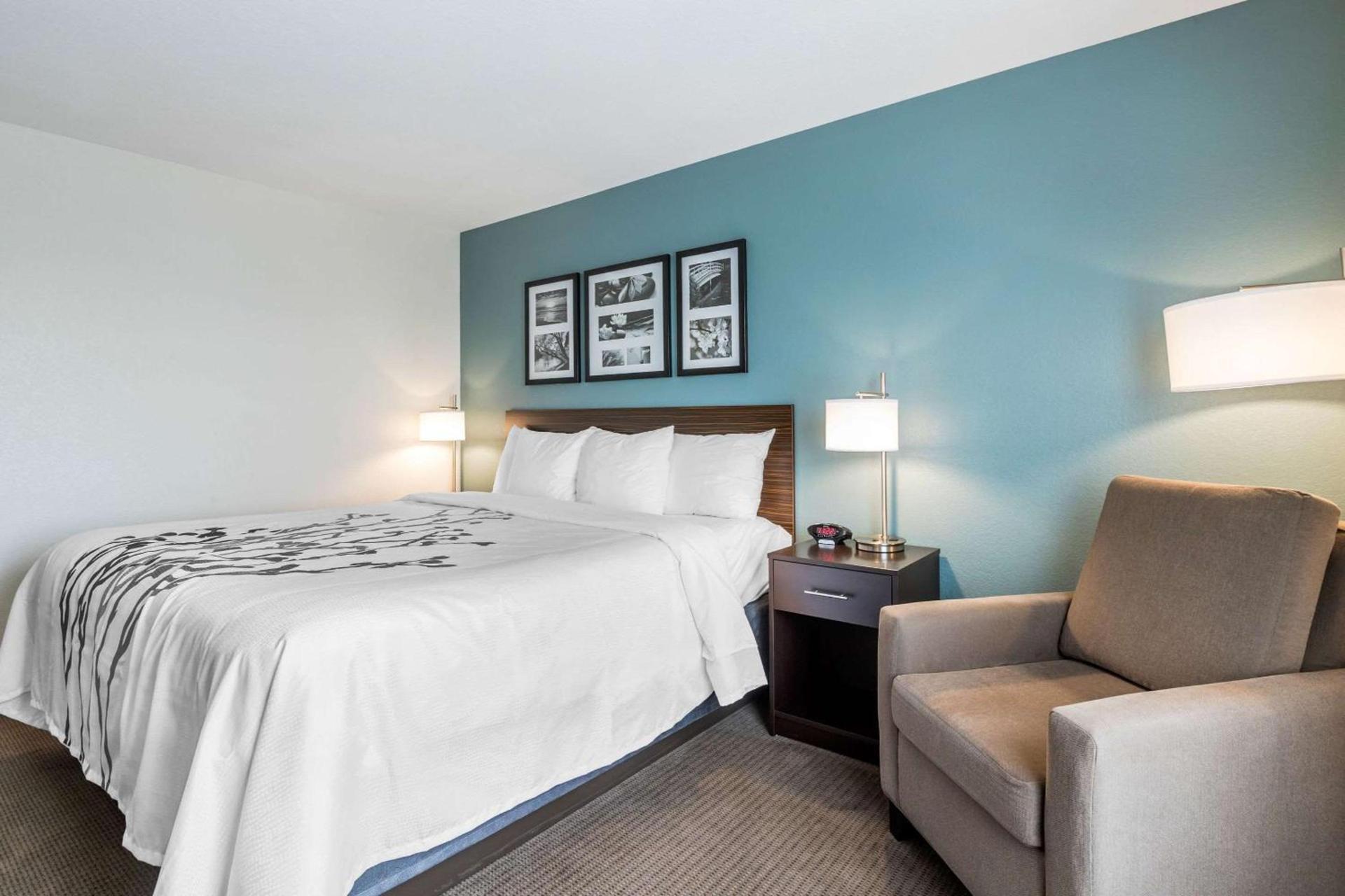 Sleep Inn & Suites West Des Moines near Jordan Creek photo 10