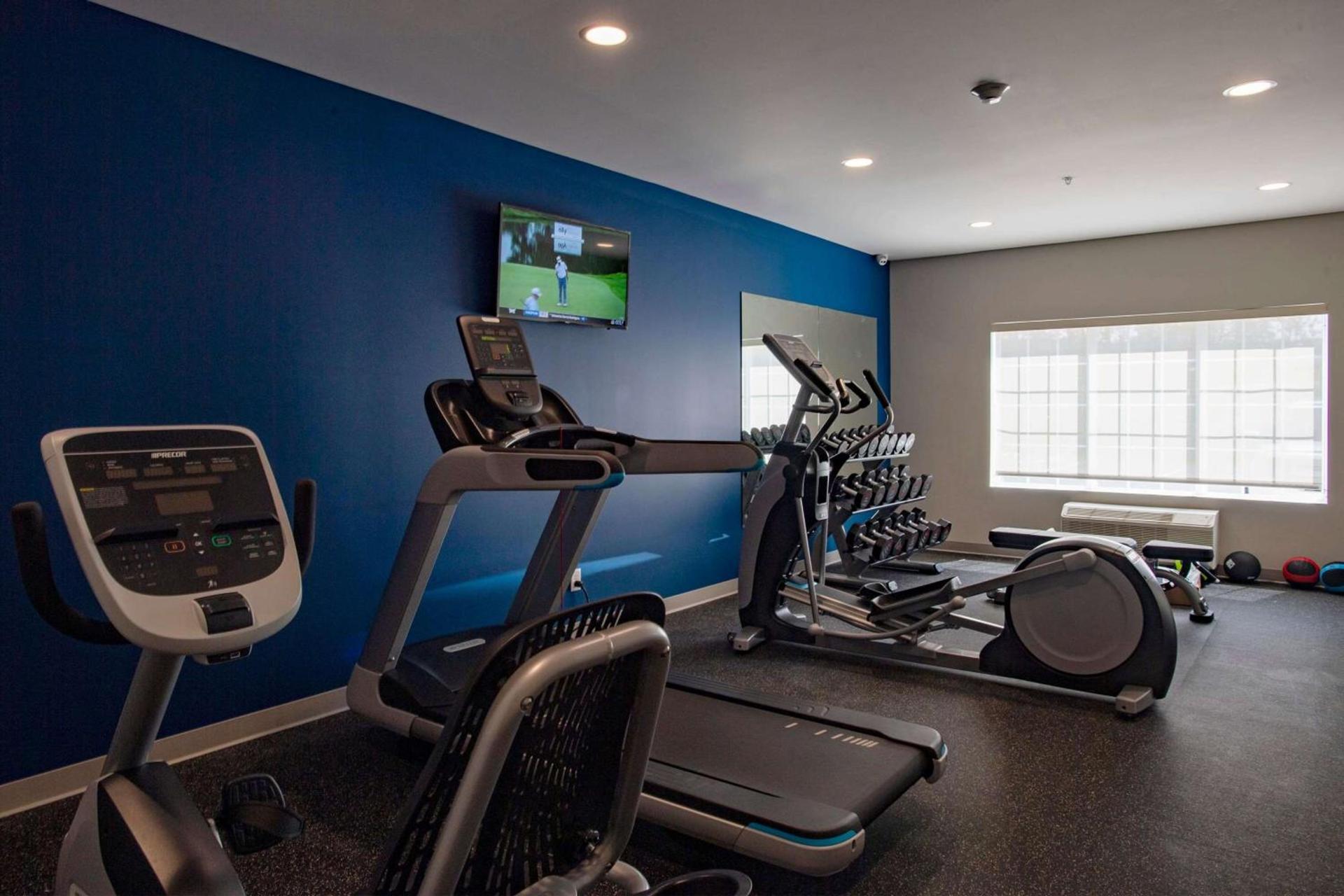 Microtel Inn & Suites by Wyndham Amsterdam NY photo 15