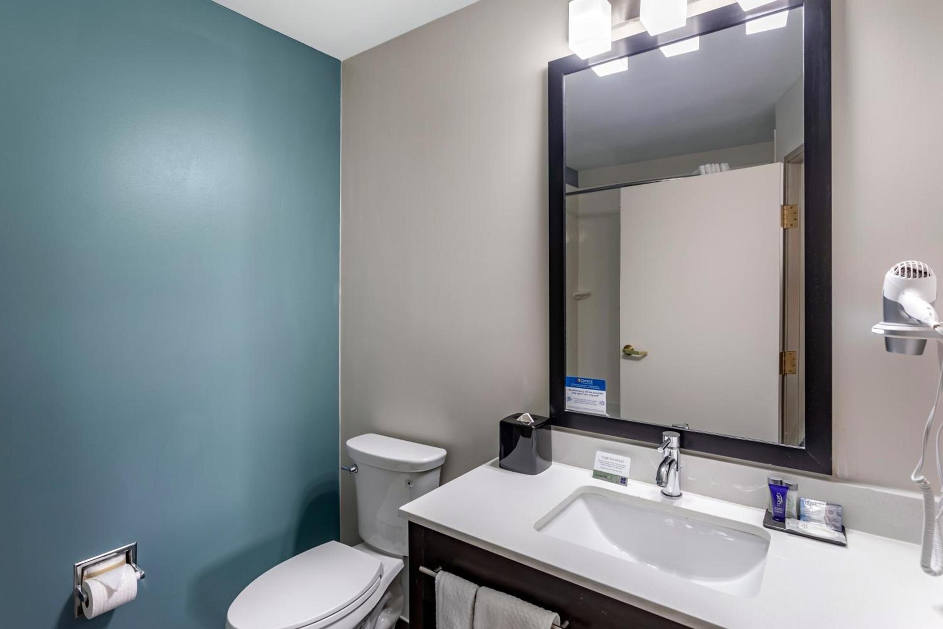 Sleep Inn & Suites Lebanon - Nashville Area photo 34