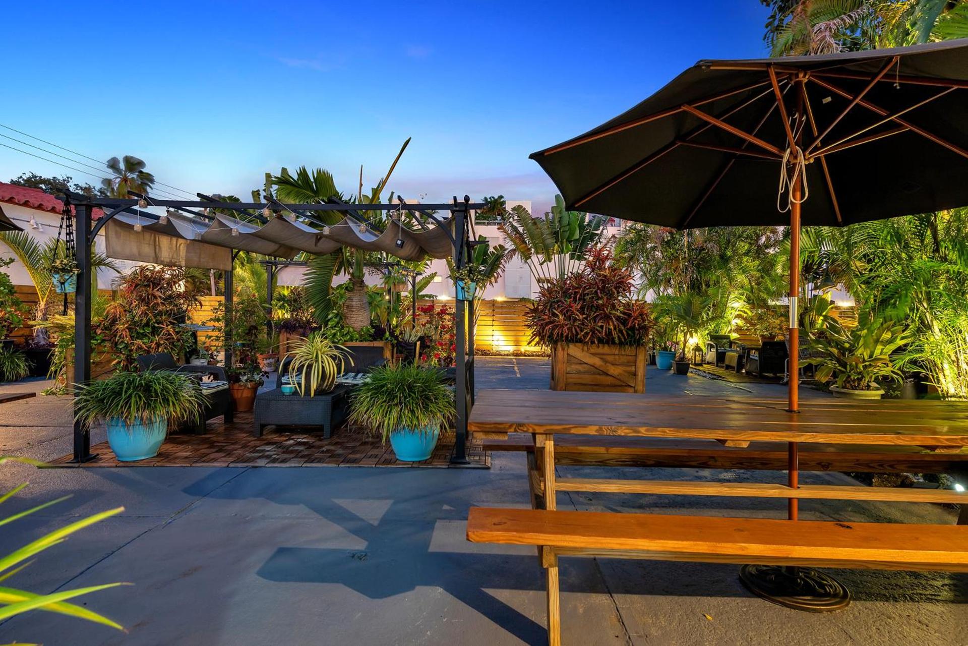 Oasis Hotel photo 85