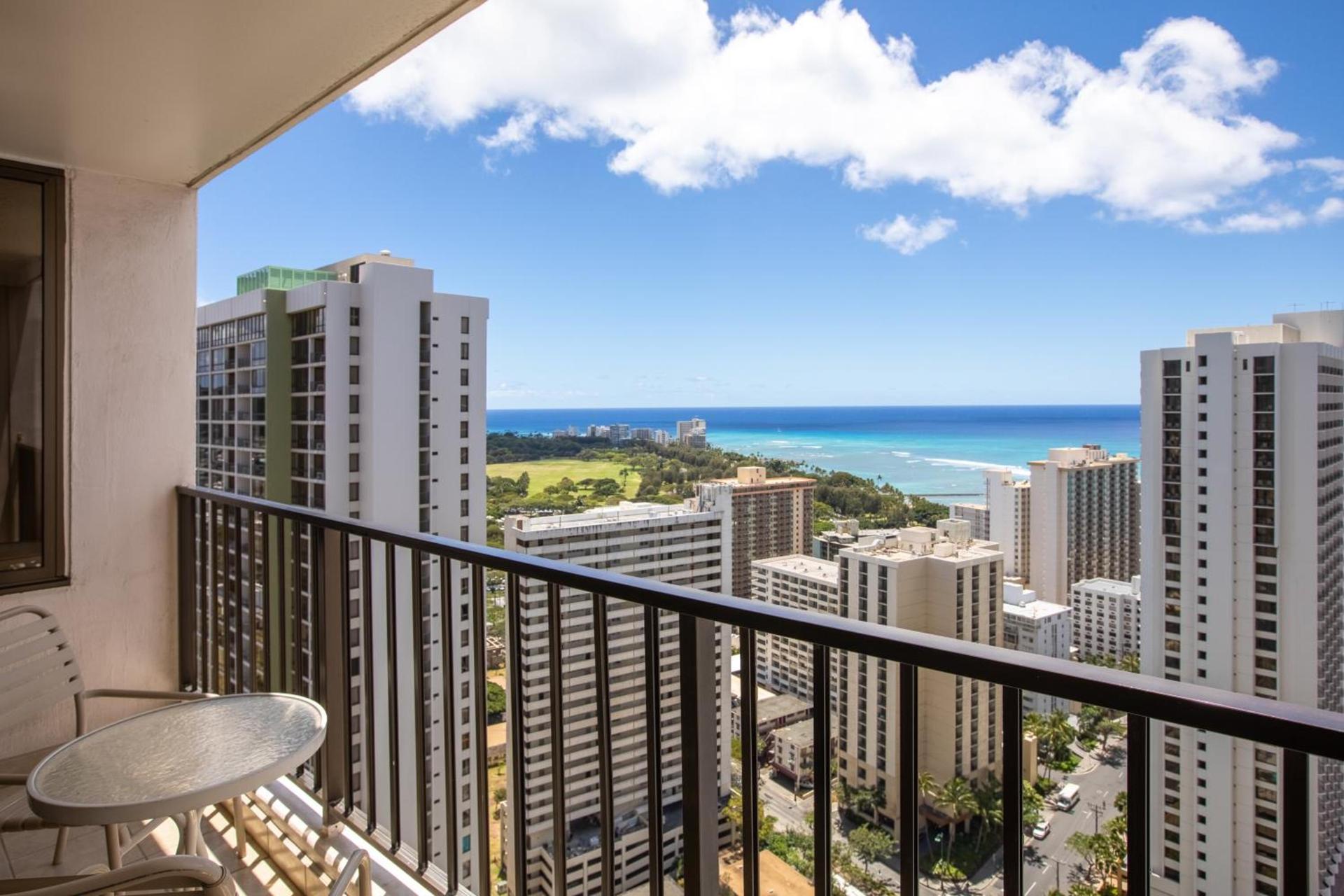Aston at the Waikiki Banyan photo 12