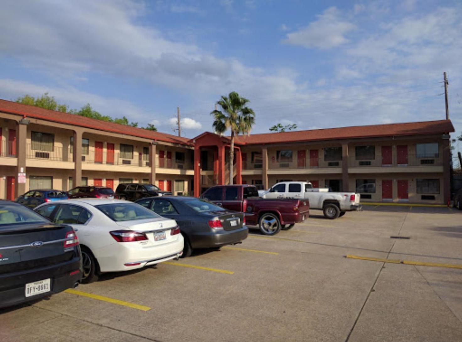Grand Villa Inn Galleria photo 25