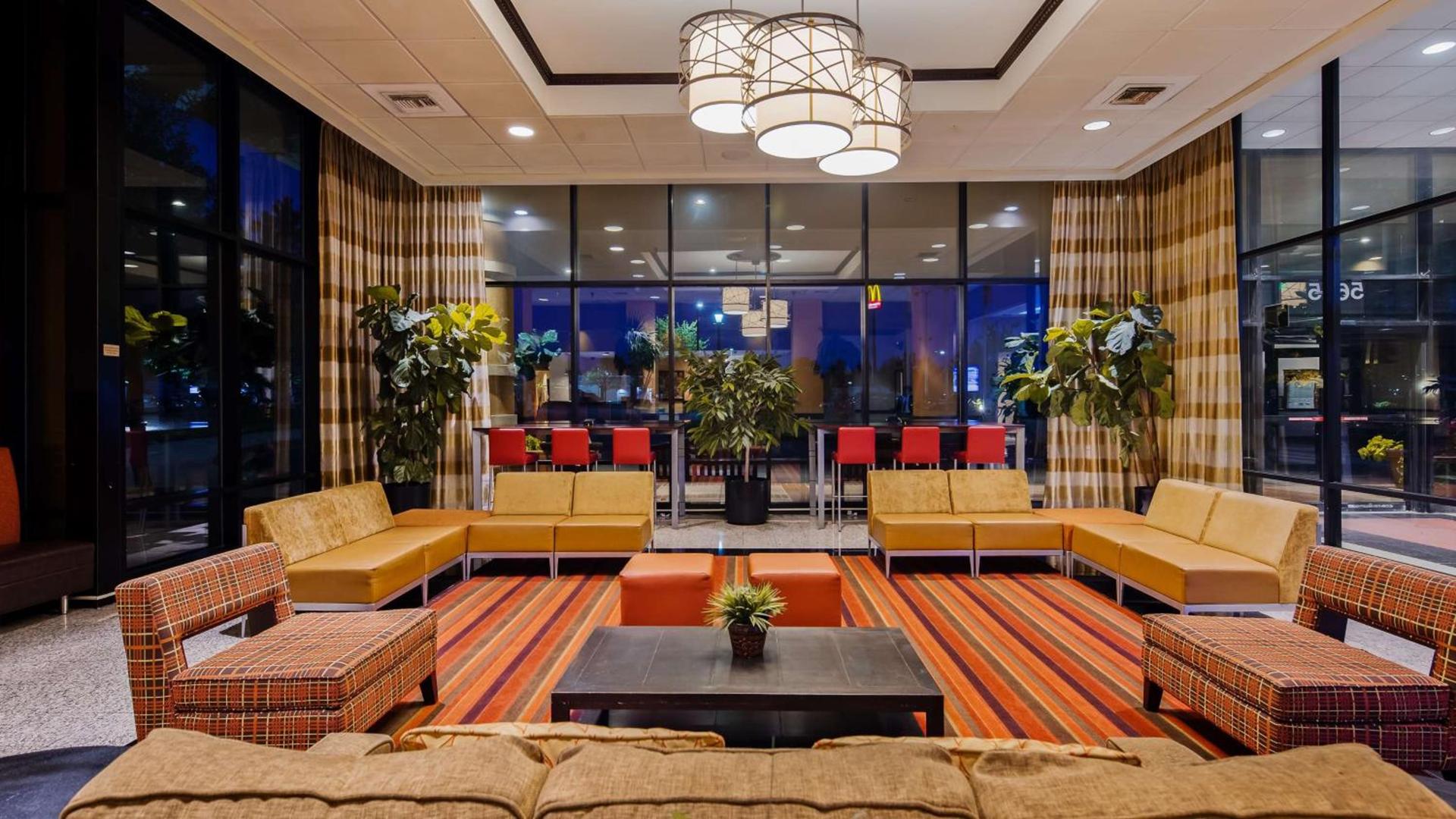 Best Western Plus Hotel & Conference Center photo 2