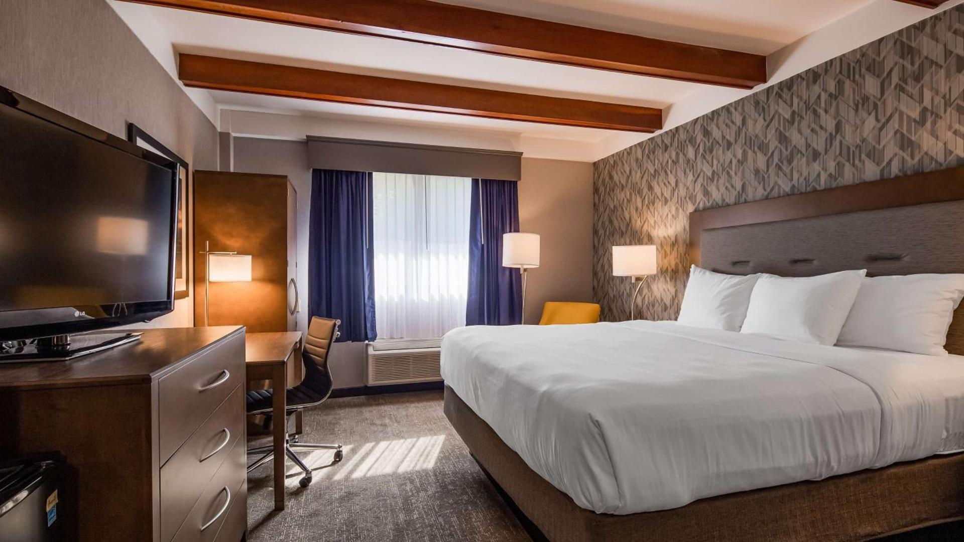 Best Western Plus Portsmouth Hotel & Suites photo 27