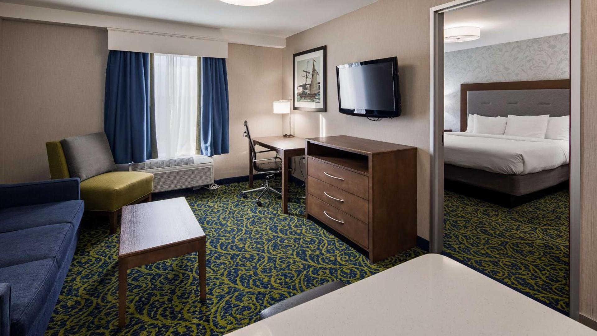 Best Western Plus Portsmouth Hotel & Suites photo 36