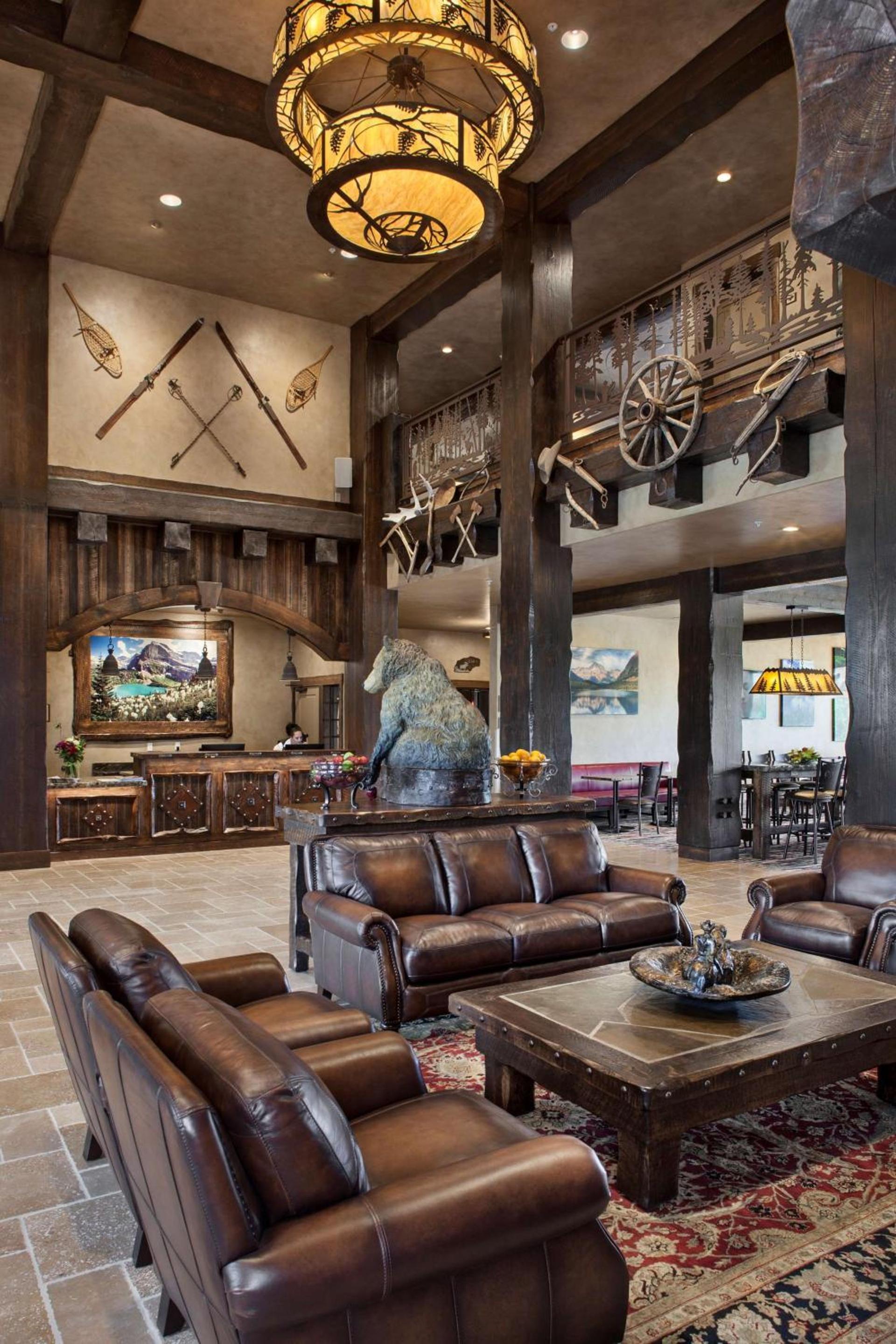 Glacier International Lodge photo 5