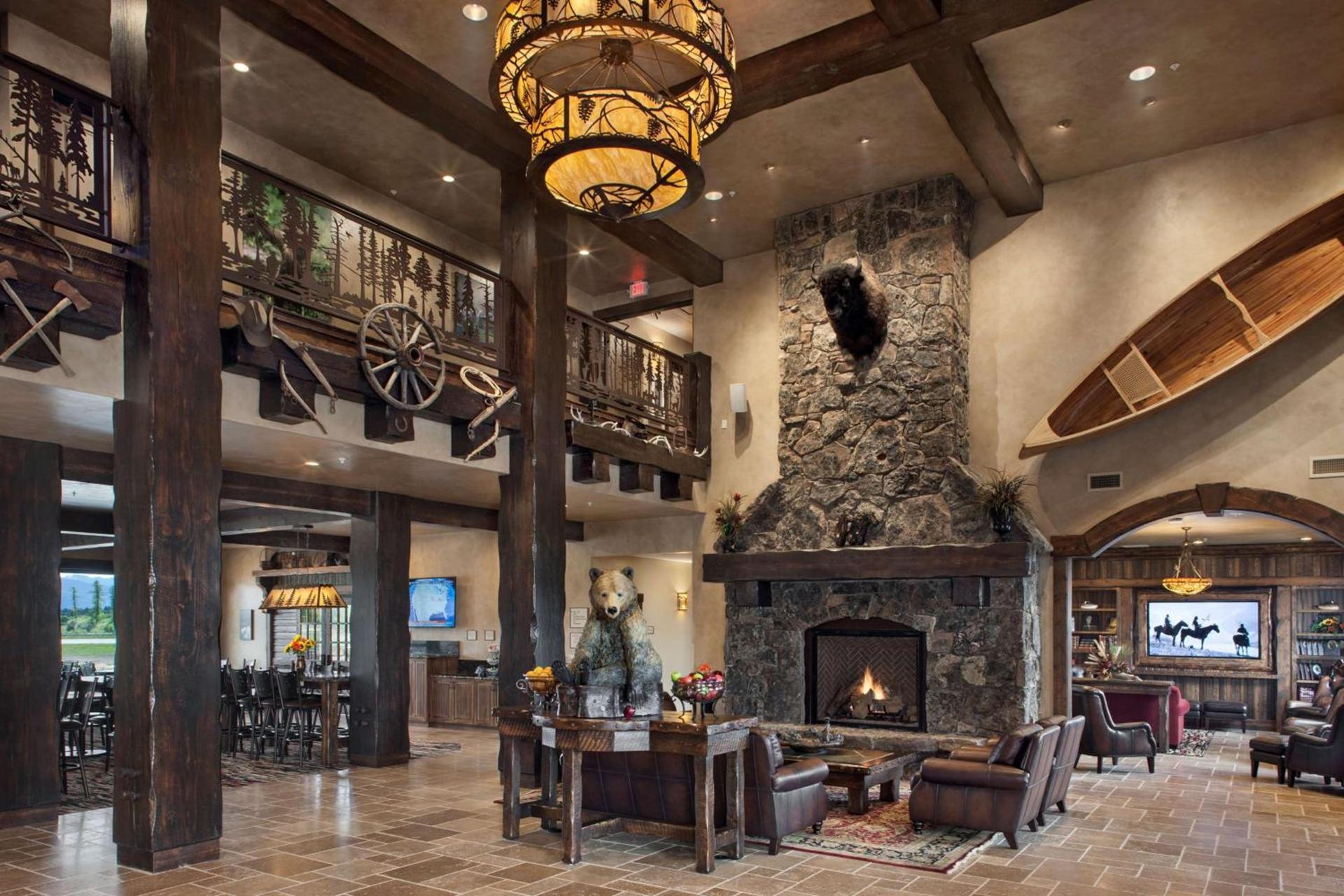 Glacier International Lodge photo 47