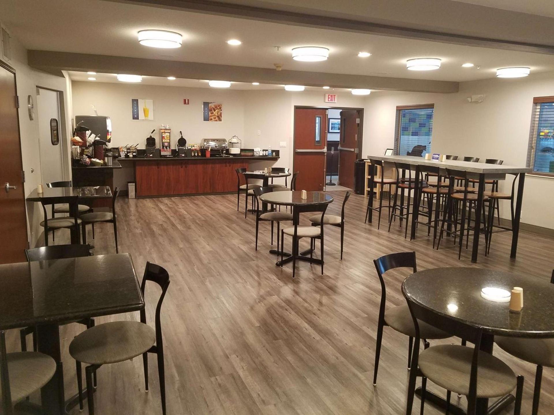 Best Western Sandy Inn photo 11