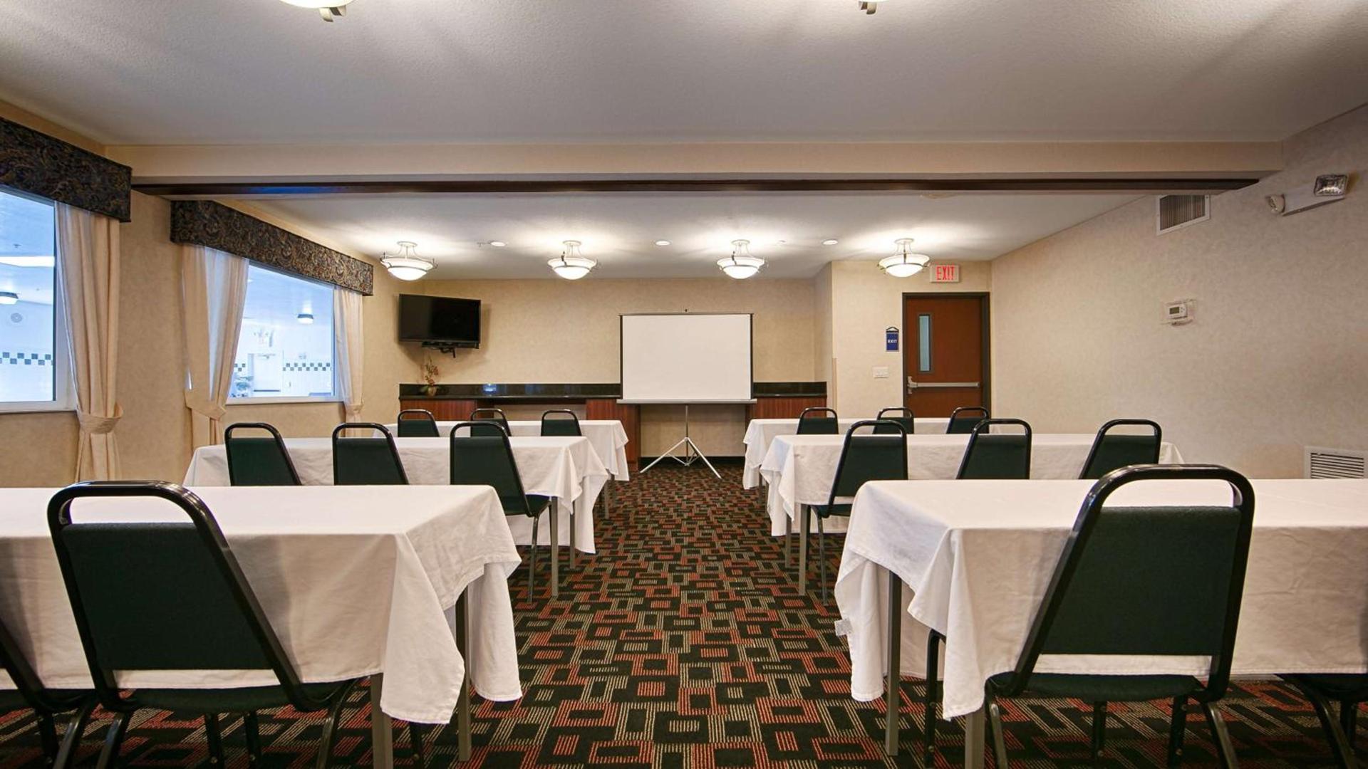 Best Western Sandy Inn photo 14