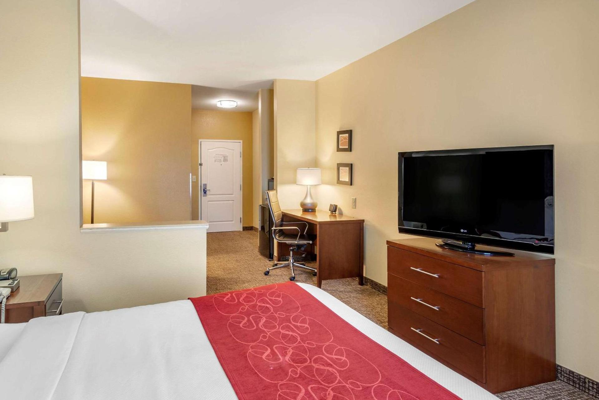 Comfort Suites Montgomery East Monticello Dr photo 12