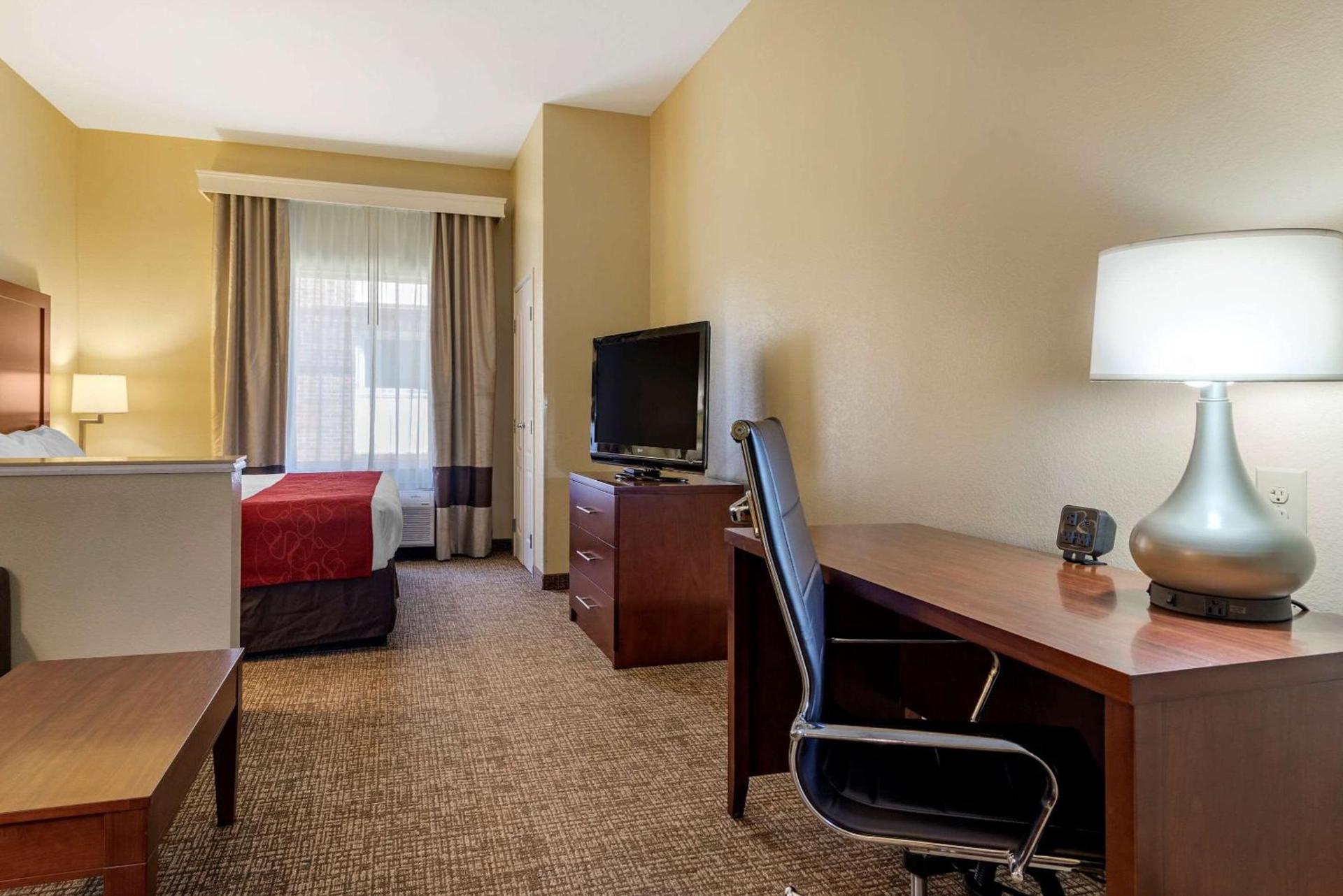 Comfort Suites Montgomery East Monticello Dr photo 14