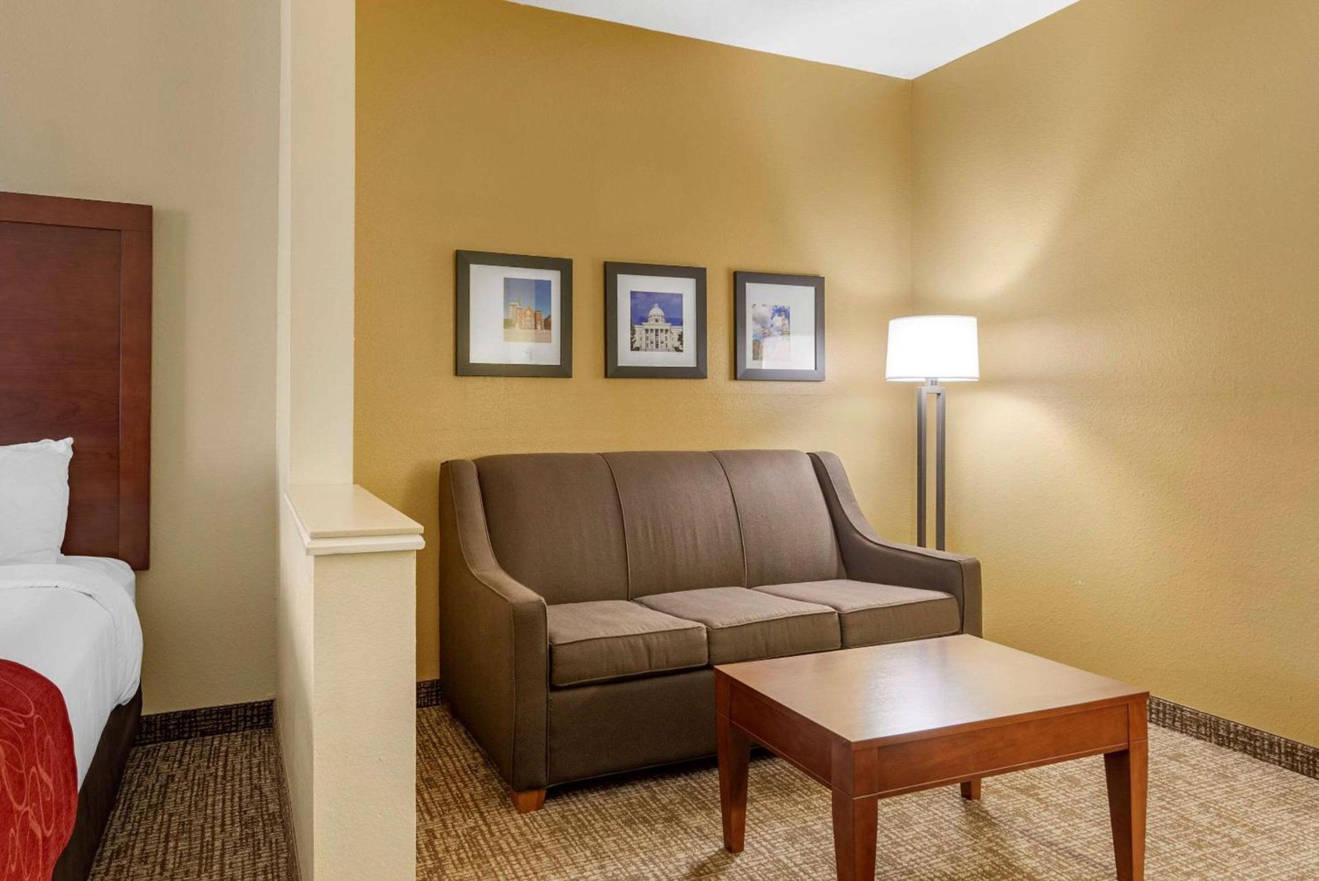 Comfort Suites Montgomery East Monticello Dr photo 16