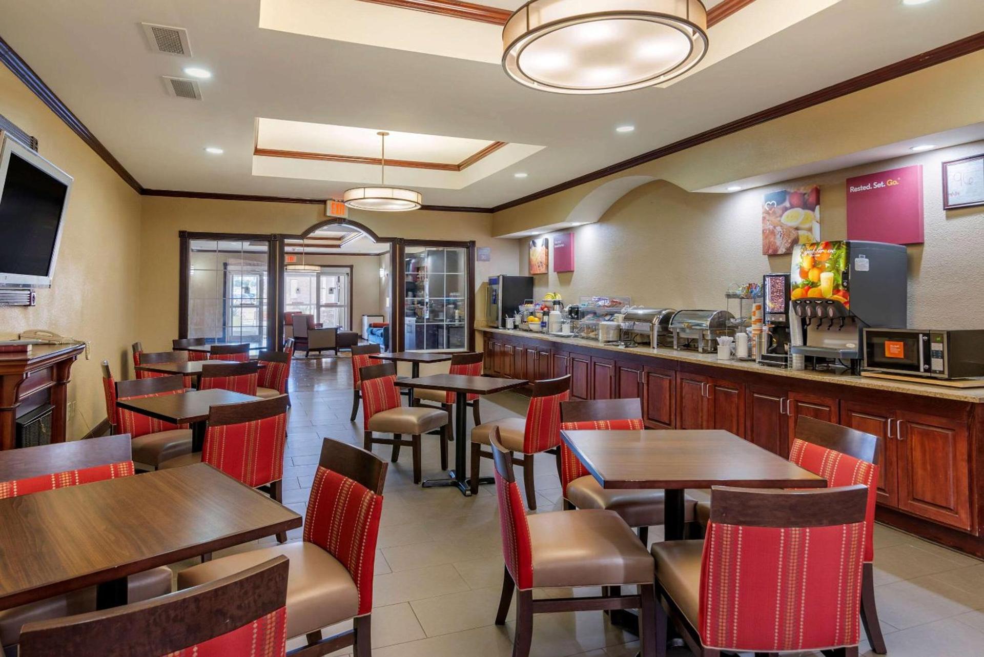 Comfort Suites Montgomery East Monticello Dr photo 25