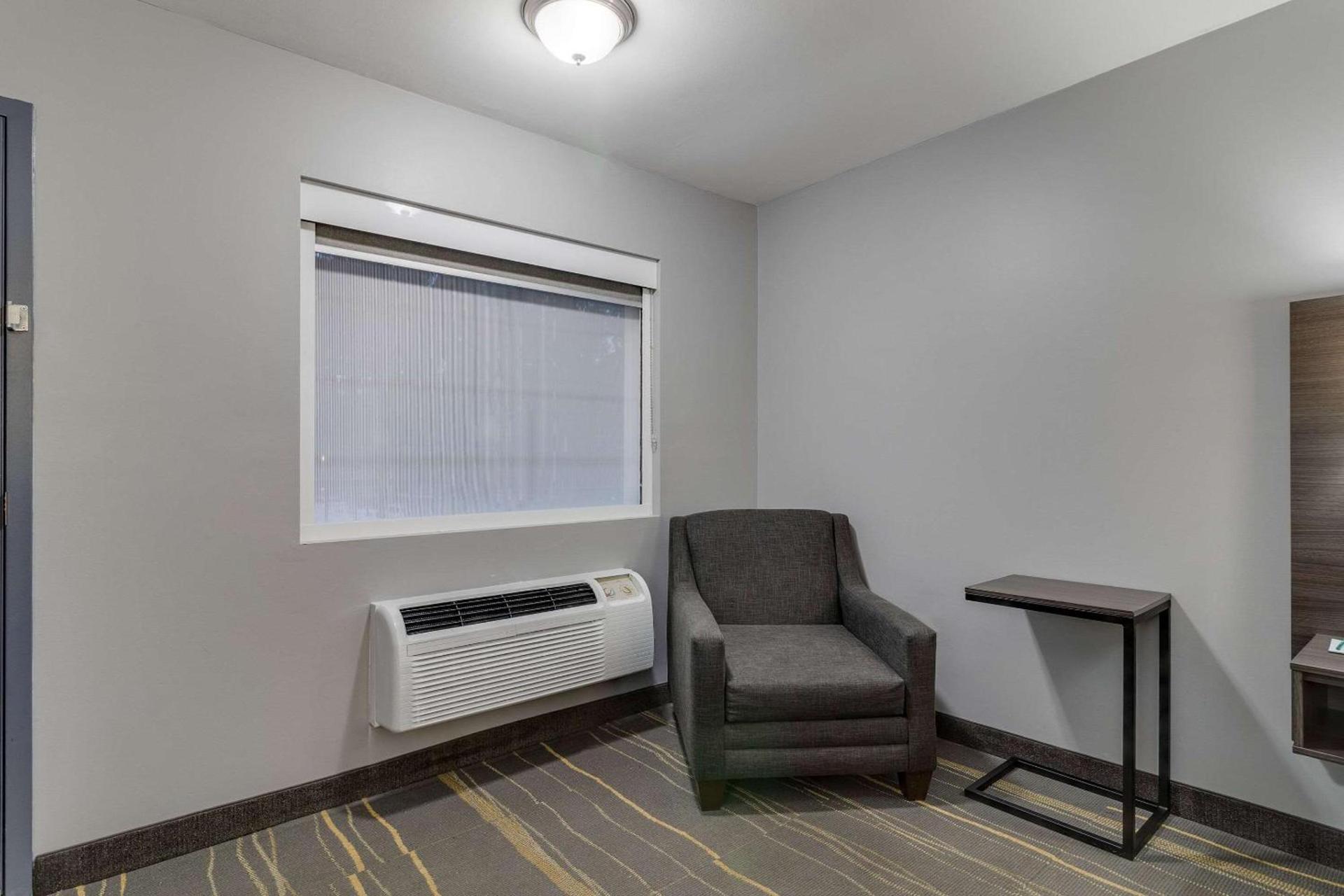 Quality Inn Kodak Sevierville photo 9