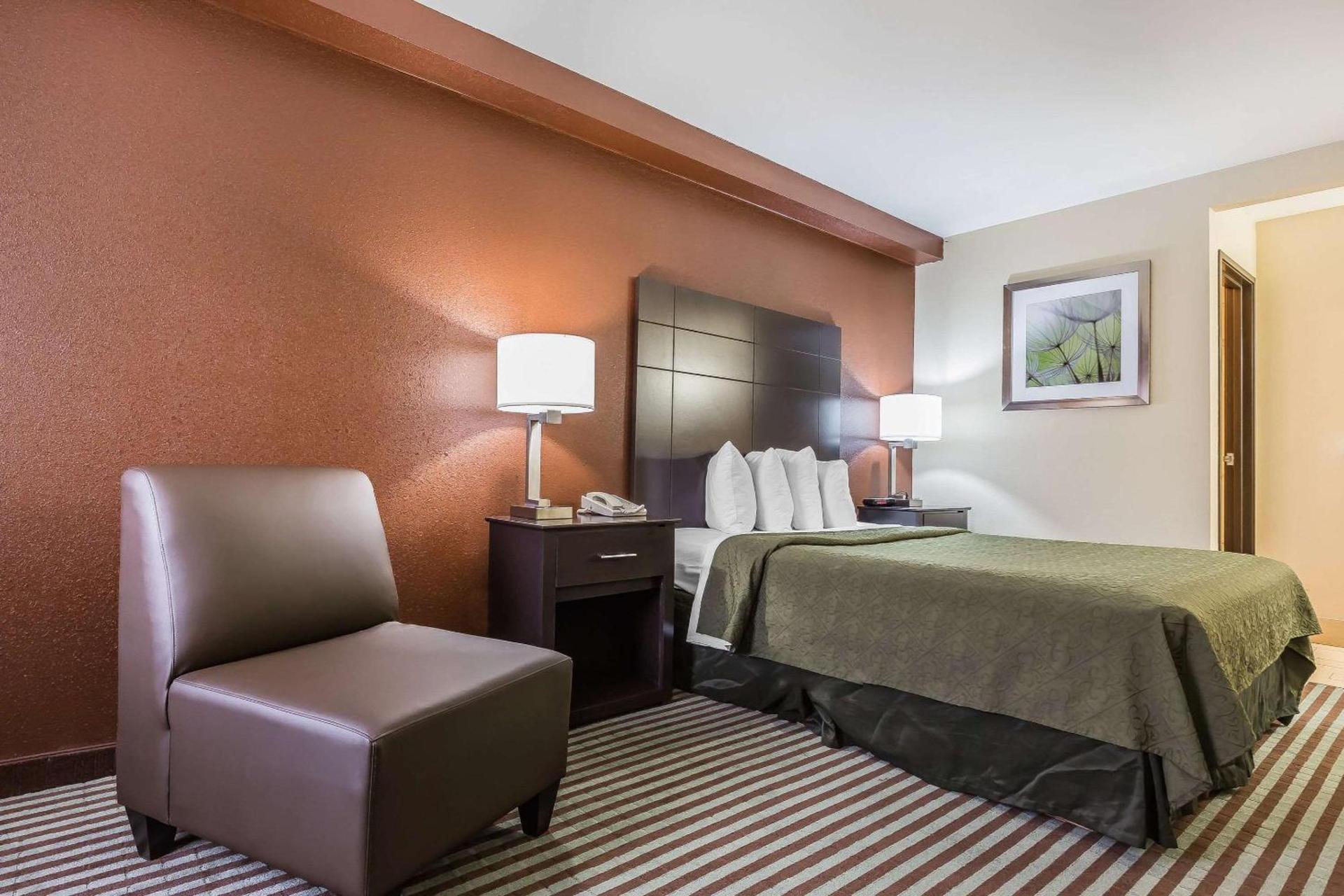 Quality Inn Mount Vernon, IL photo 3
