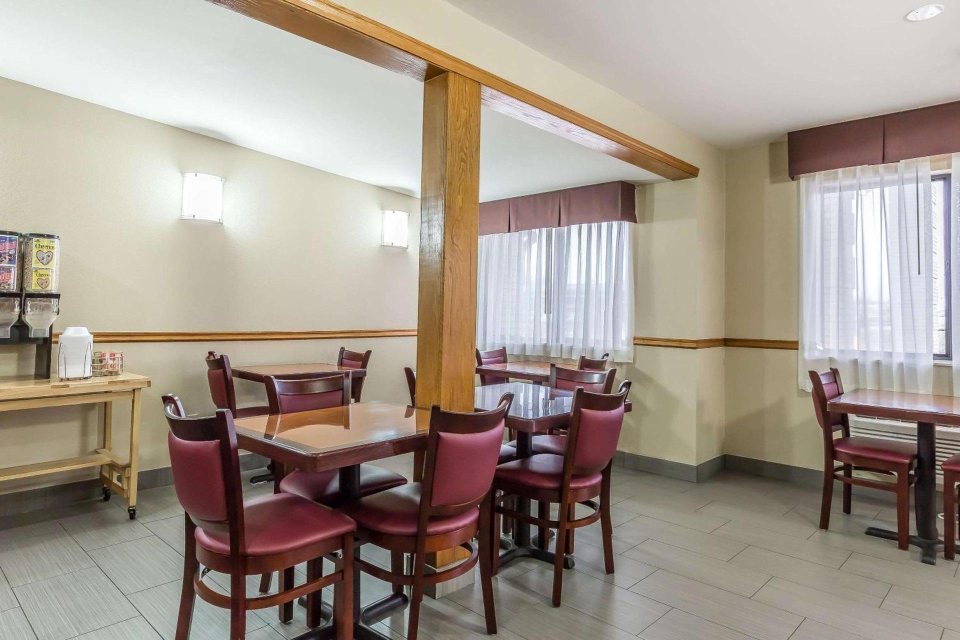 Quality Inn Mount Vernon, IL photo 29