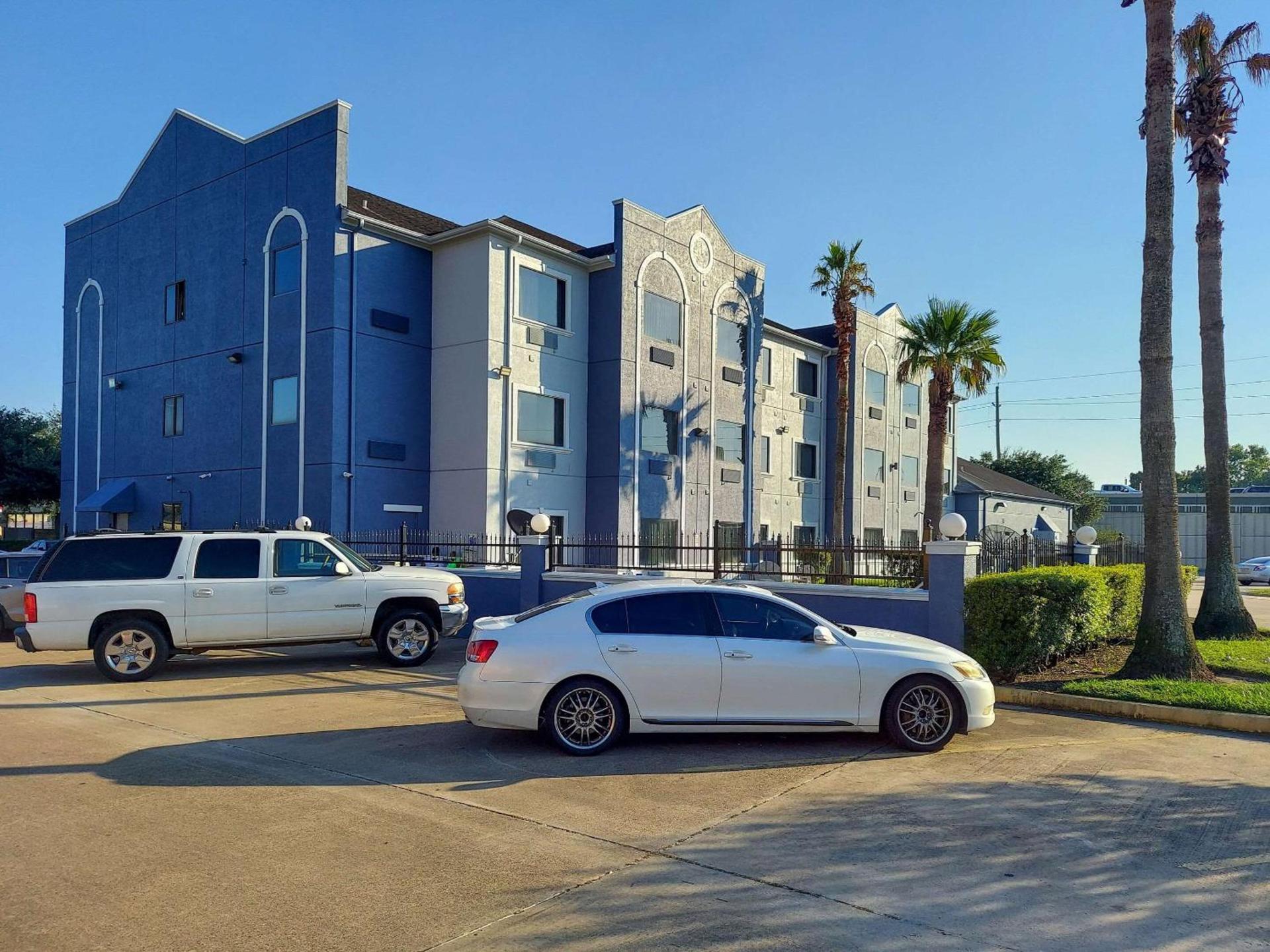 Quality Suites Houston NW Cy-Fair photo 3