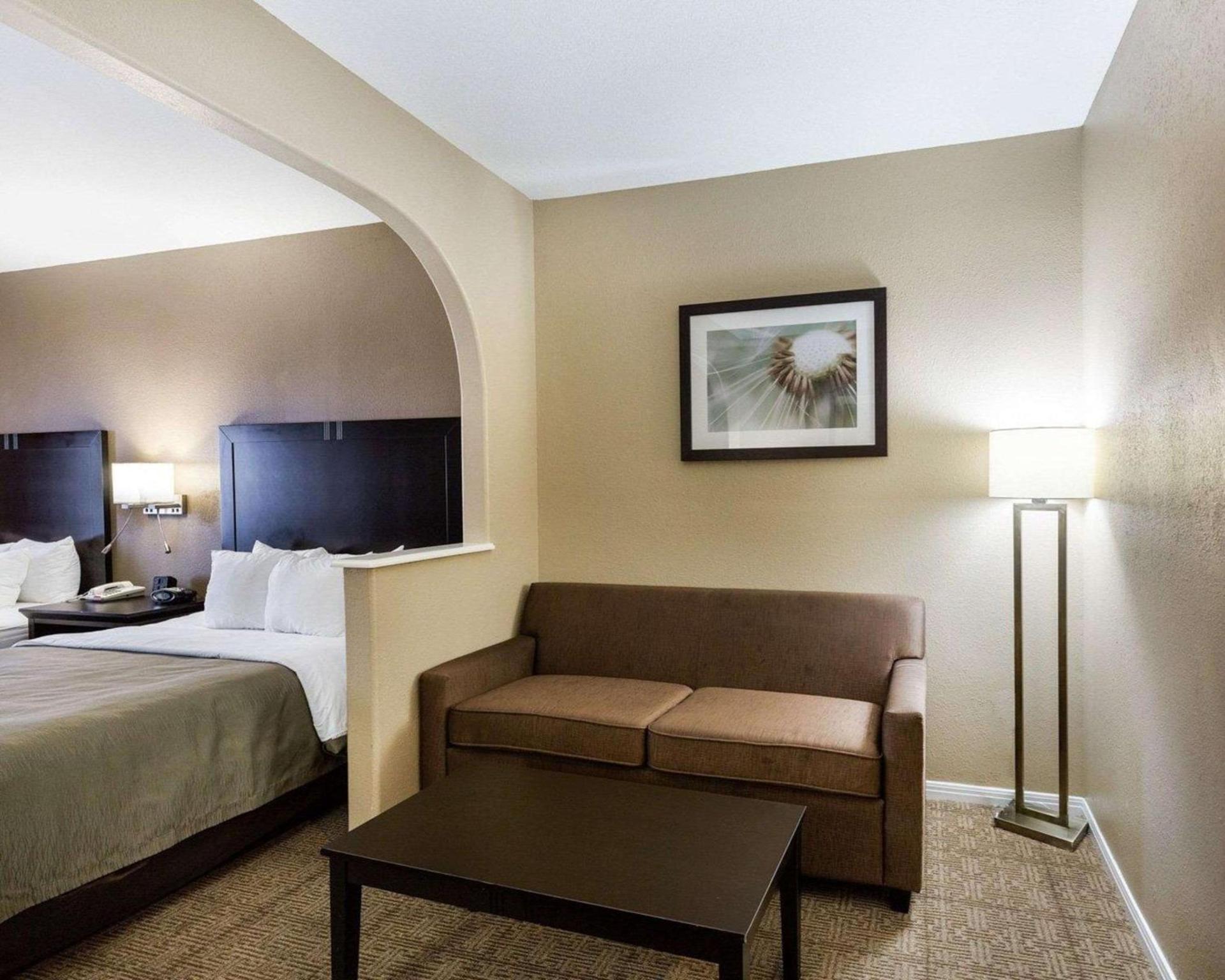 Quality Suites Houston NW Cy-Fair photo 14