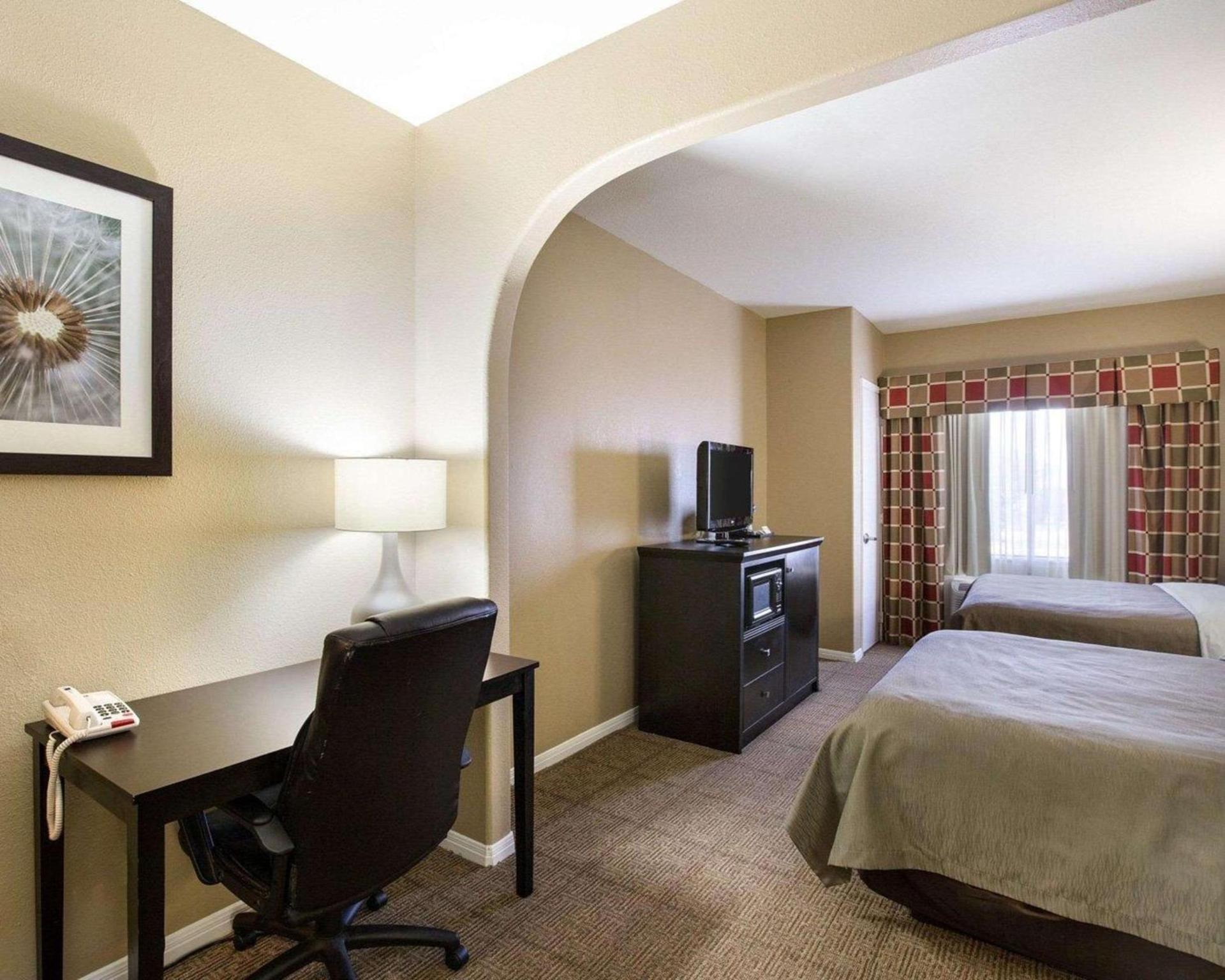 Quality Suites Houston NW Cy-Fair photo 15