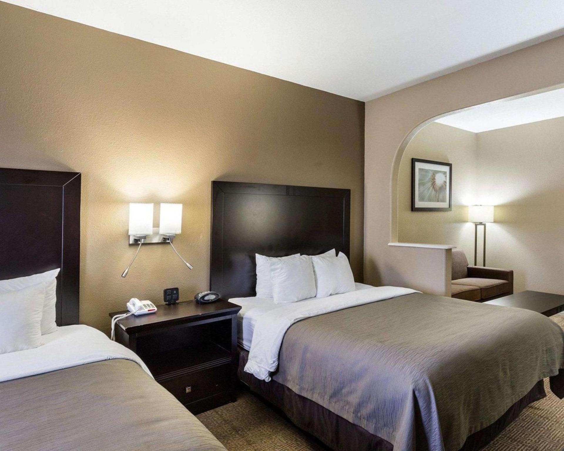 Quality Suites Houston NW Cy-Fair photo 17