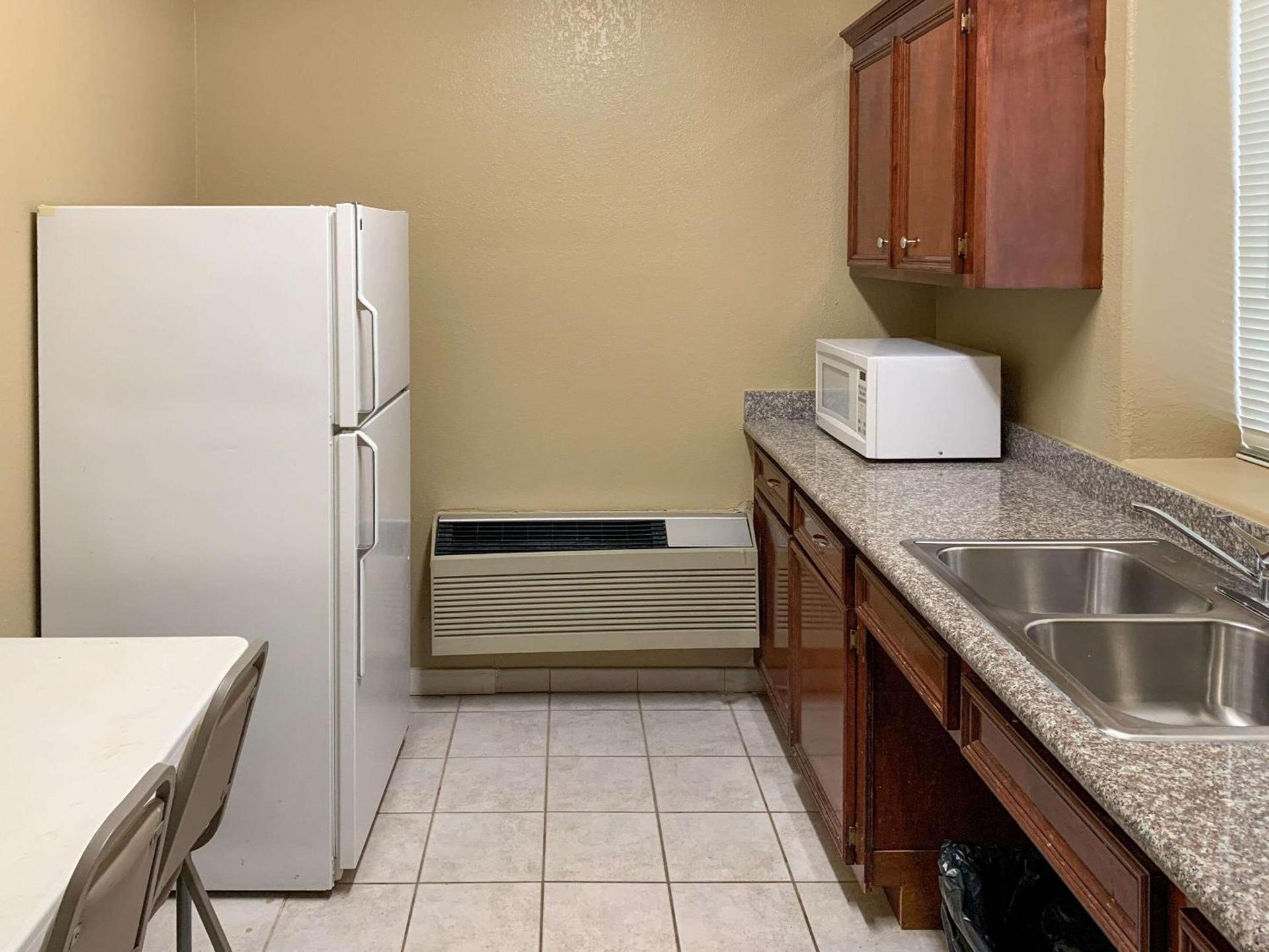 Quality Suites Houston NW Cy-Fair photo 26