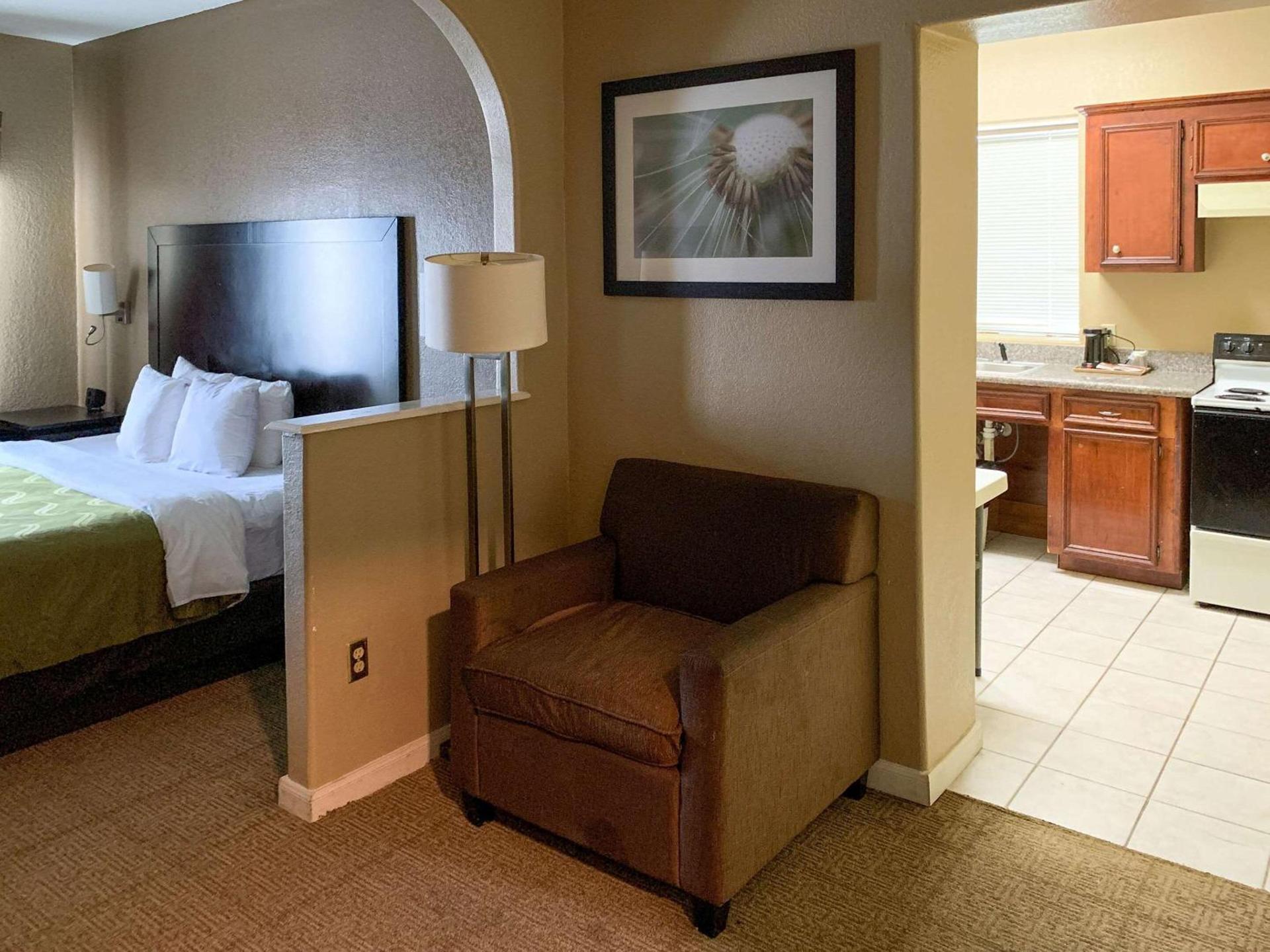 Quality Suites Houston NW Cy-Fair photo 28
