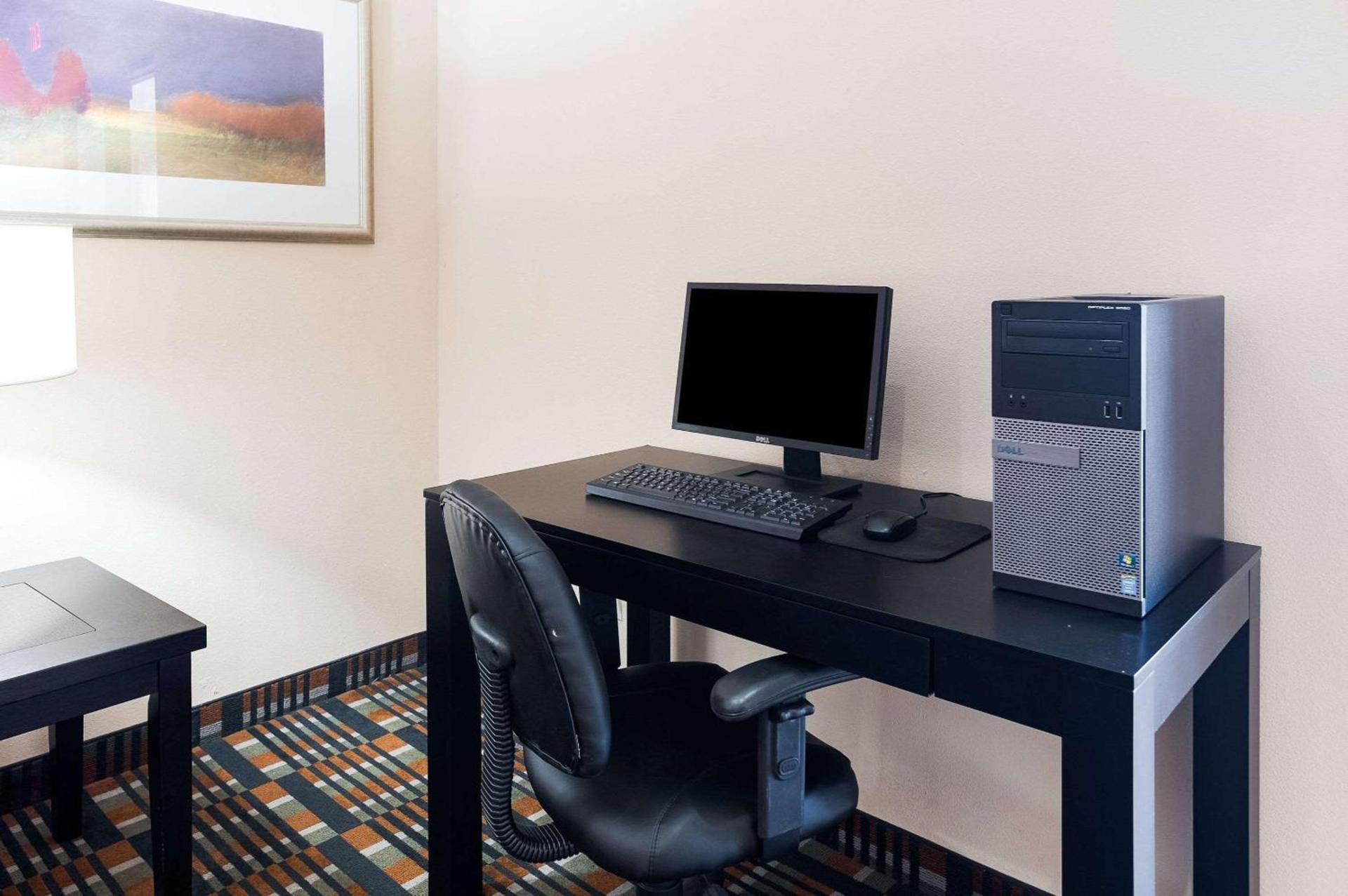 Quality Inn & Suites Lake Charles South photo 4