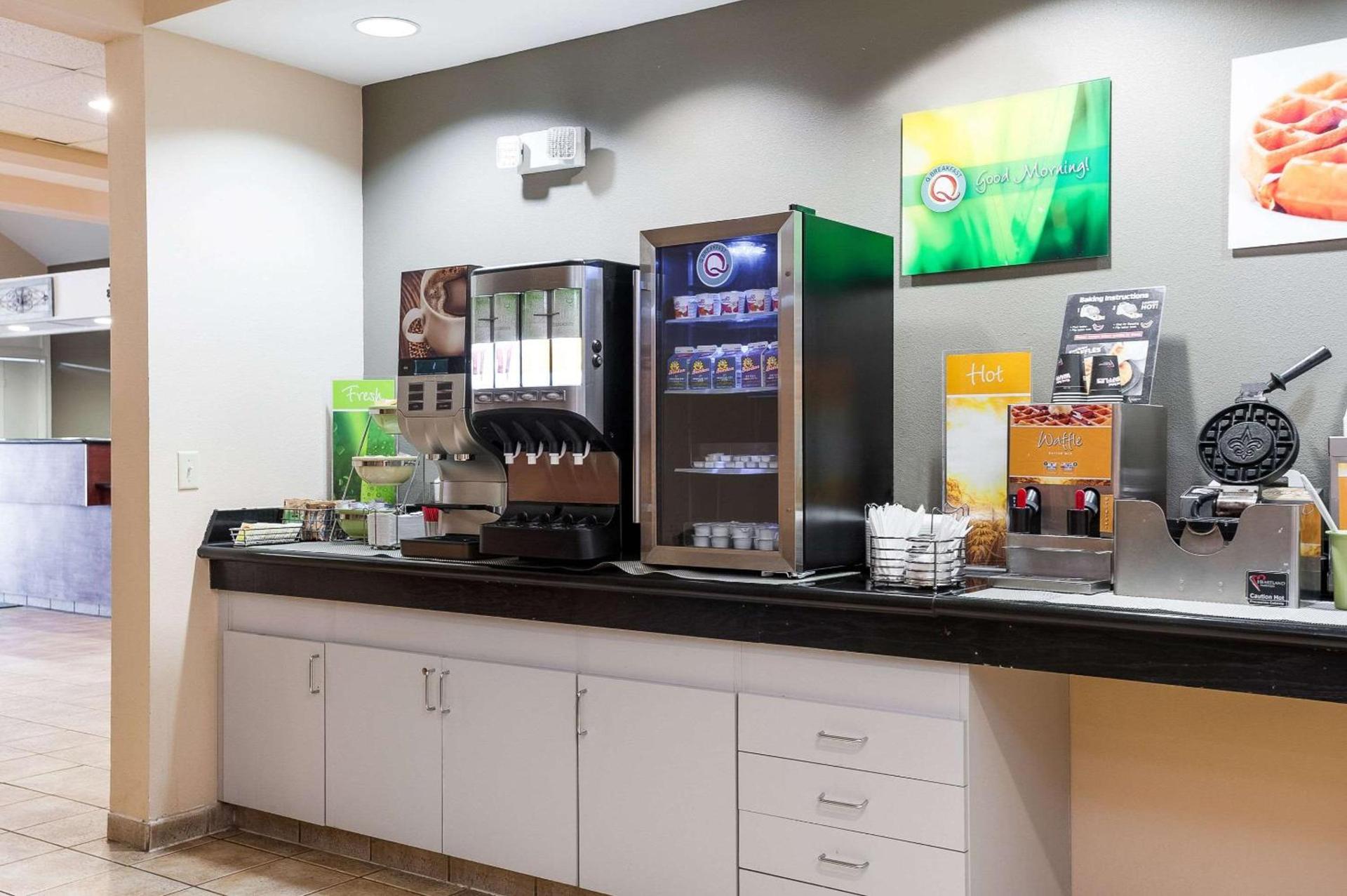 Quality Inn & Suites Lake Charles South photo 9