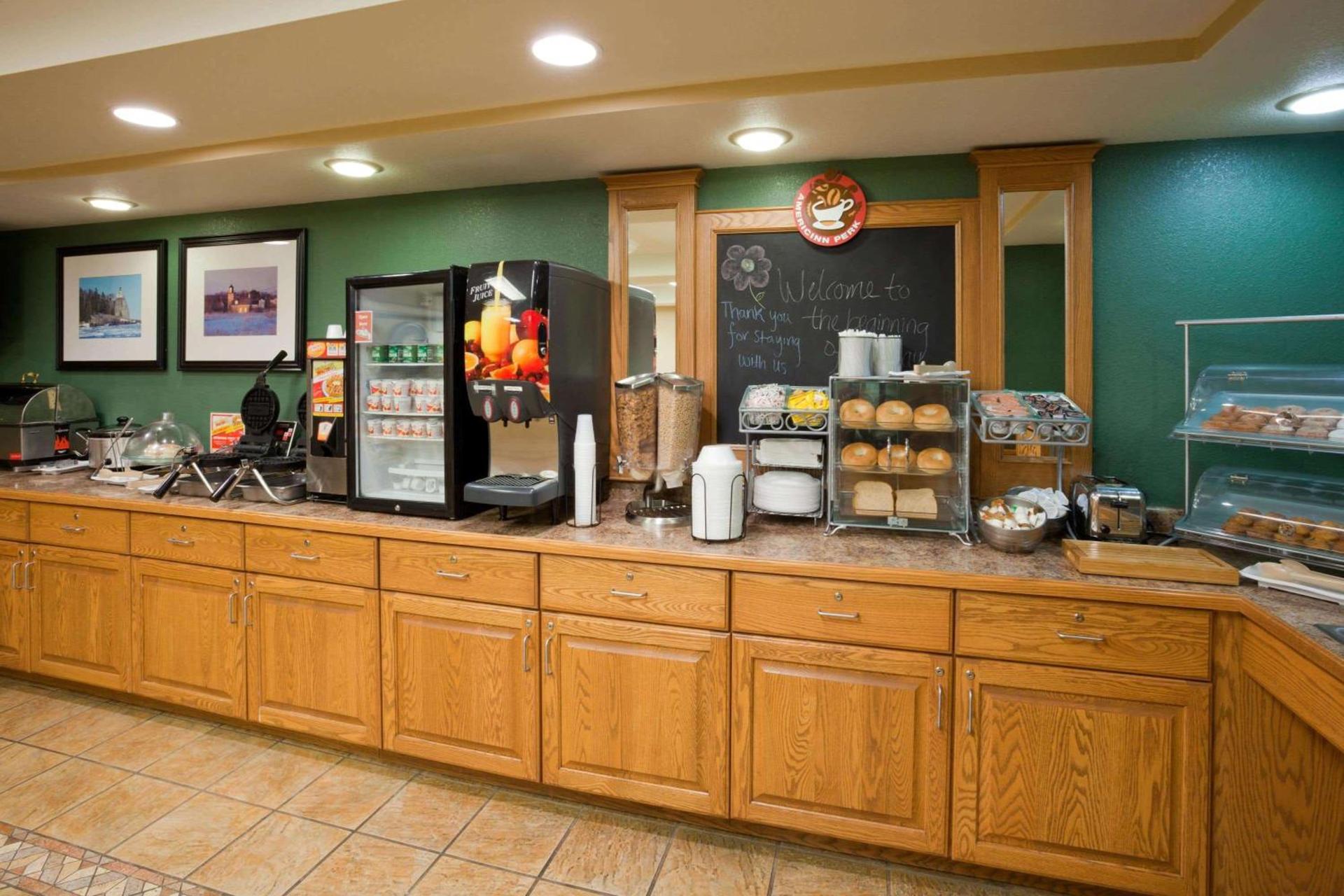 AmericInn by Wyndham Wetmore Munising photo 15