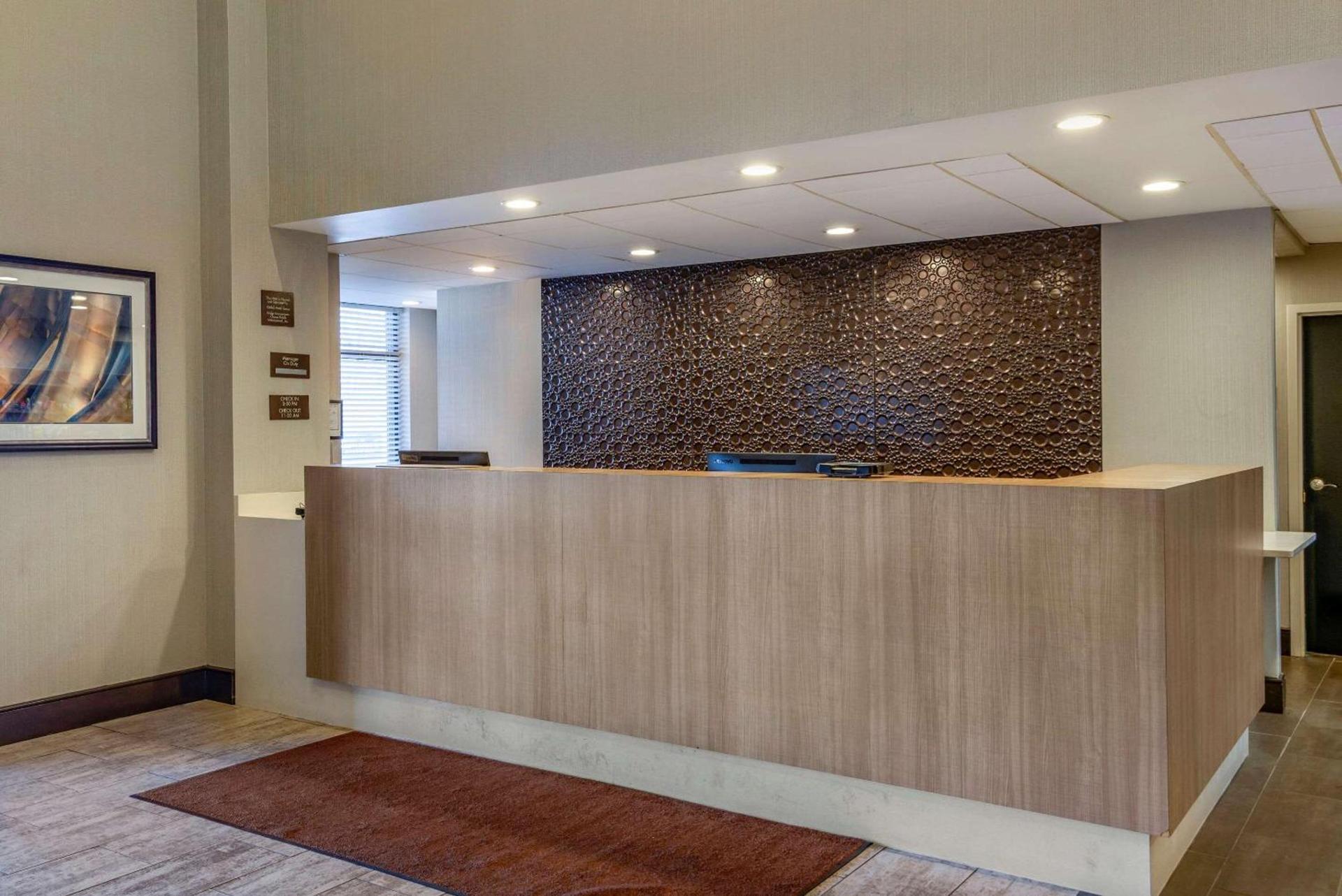 Comfort Suites Alpharetta-Roswell - Atlanta Area photo 3
