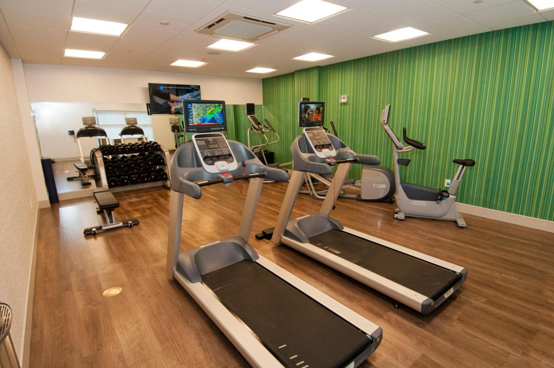 Holiday Inn Express & Suites Johnstown by IHG photo 2