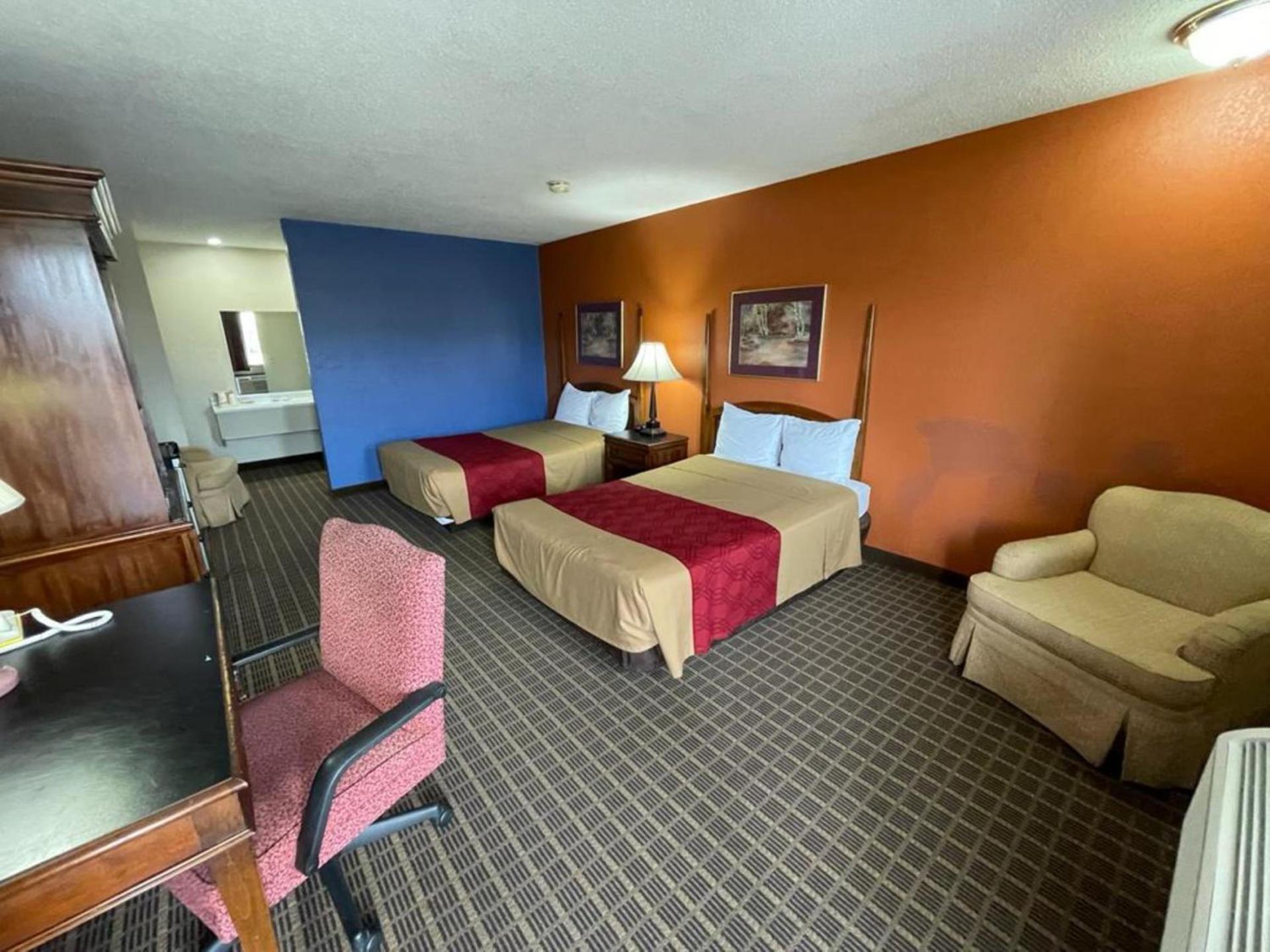 Knights Inn & Suites Emporia photo 16