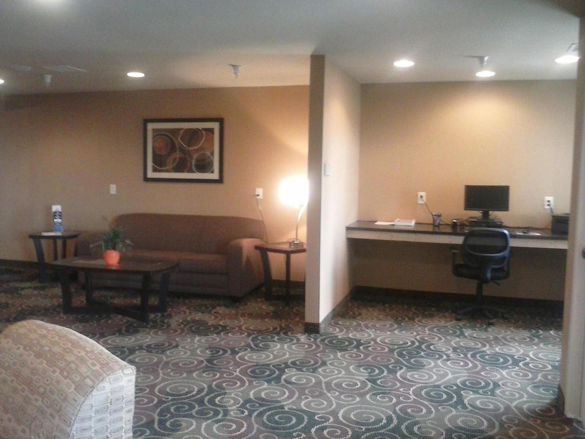 Cobblestone Inn & Suites - Avoca photo 16