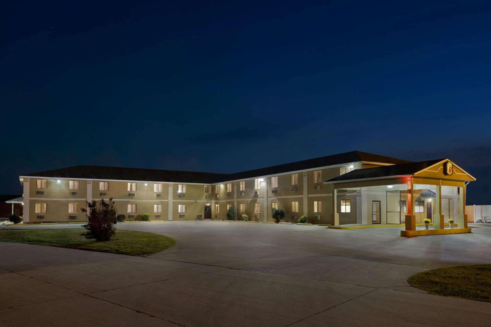 Super 8 by Wyndham Sikeston/Miner Area photo 3