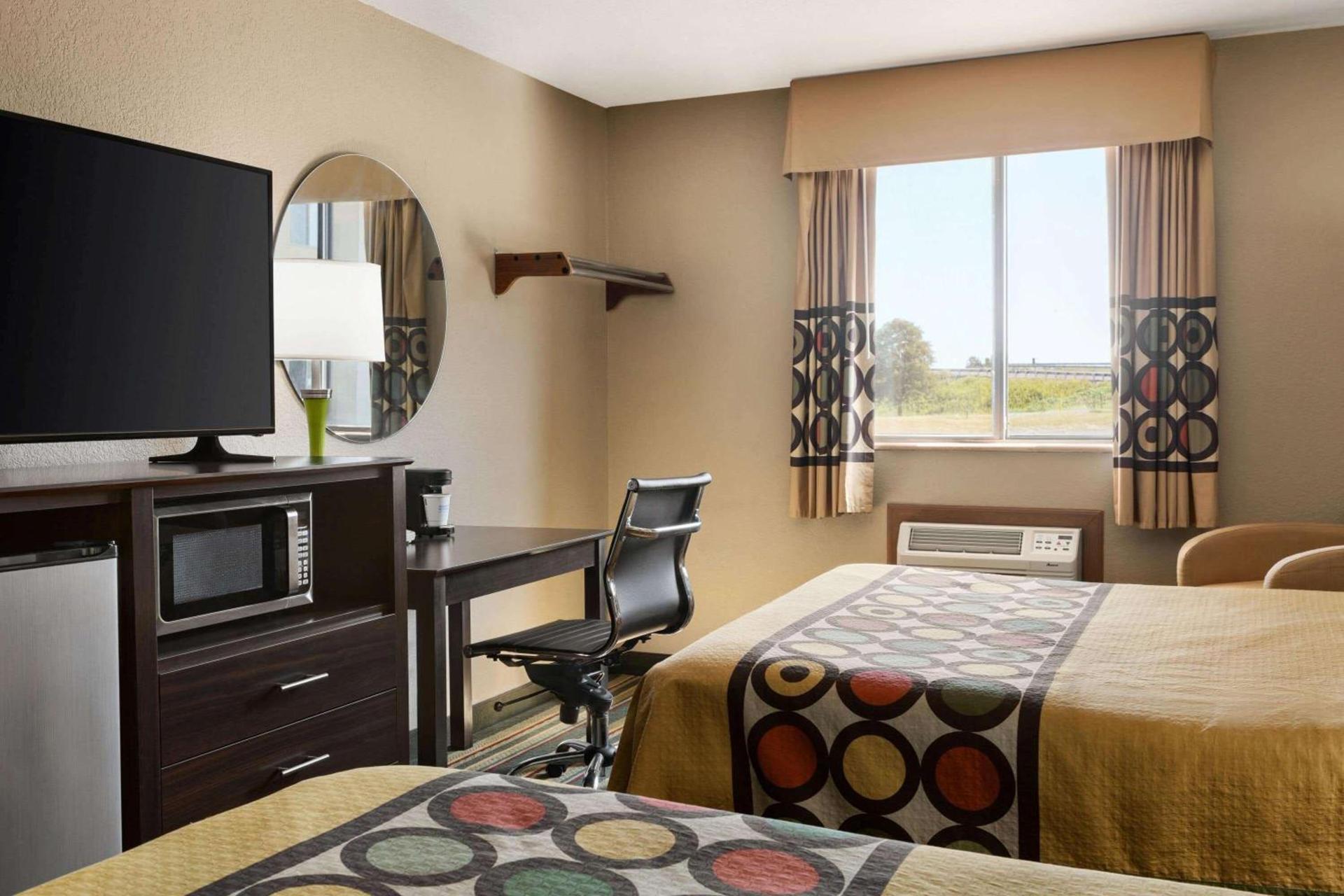 Super 8 by Wyndham Sikeston/Miner Area photo 11